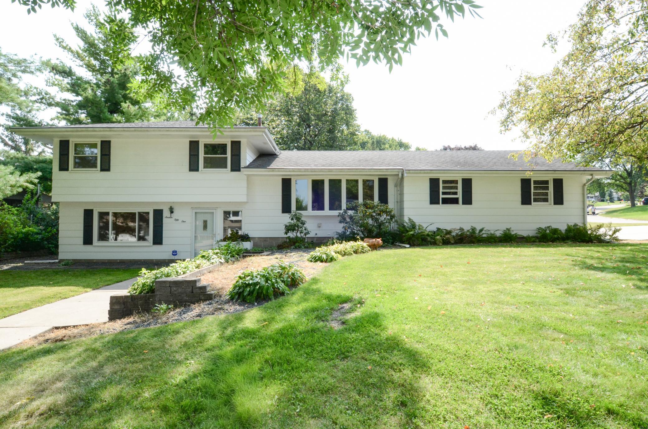 1651 Sioux Boulevard