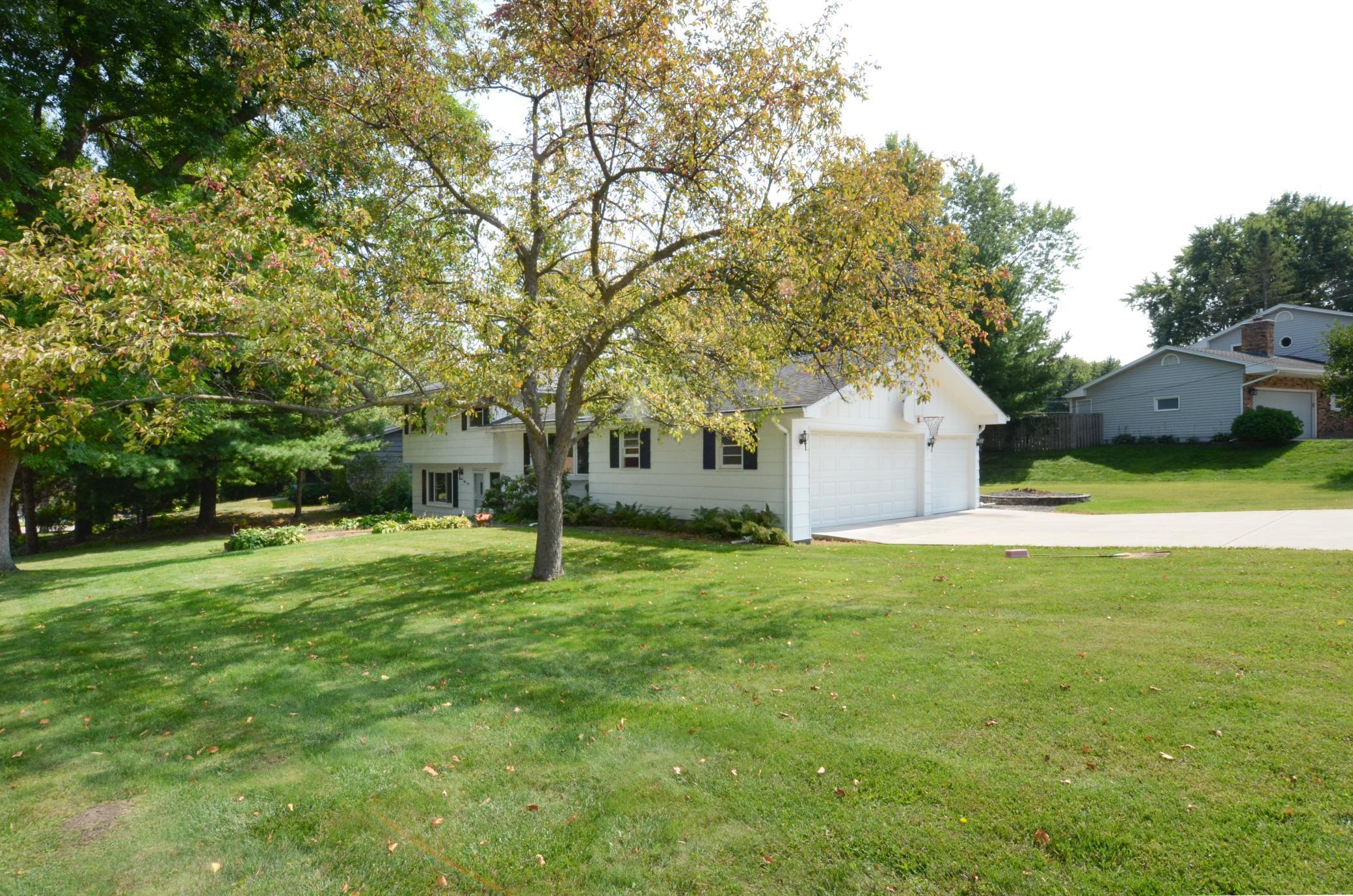 1651 Sioux Boulevard