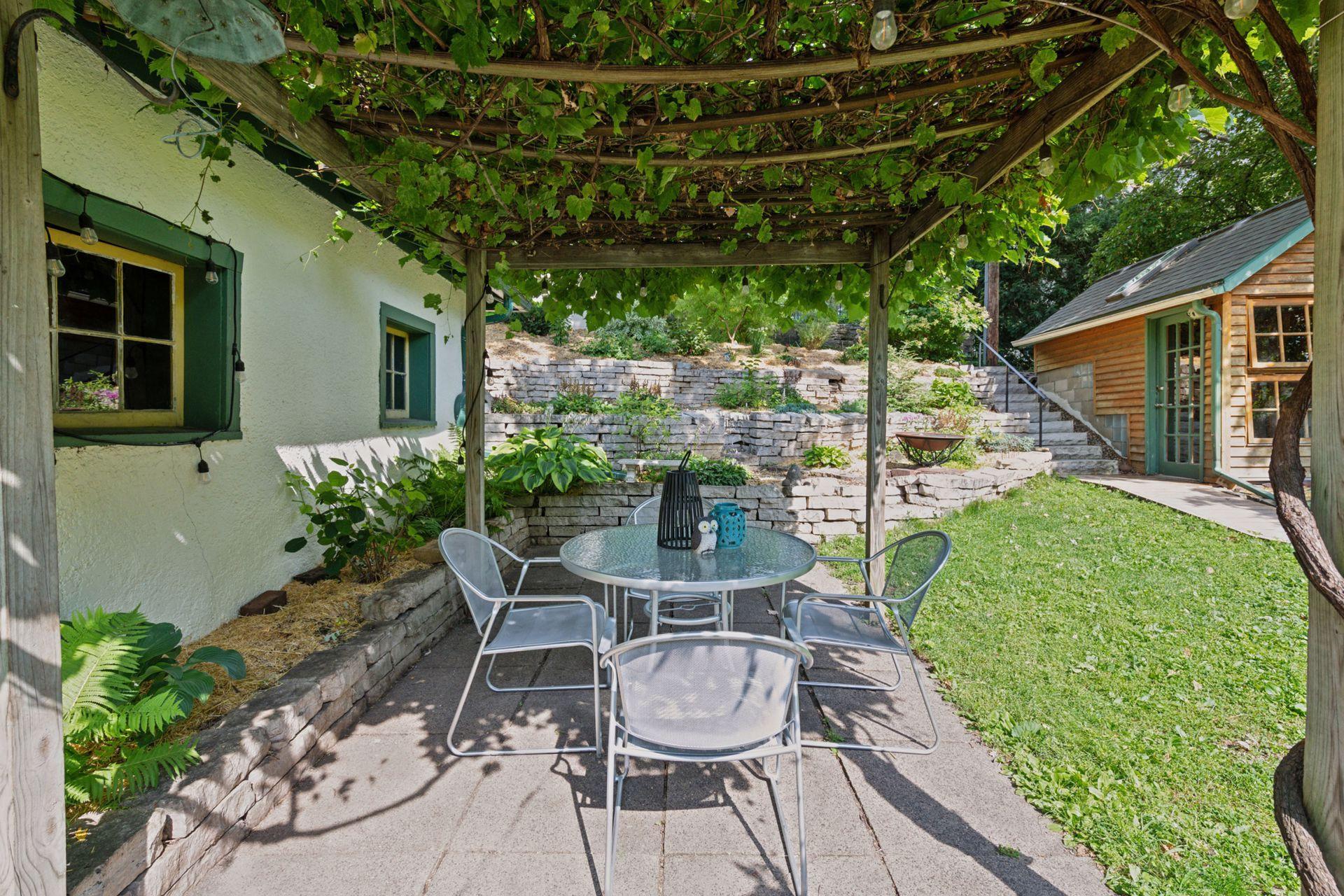 215 Warwick Street SE