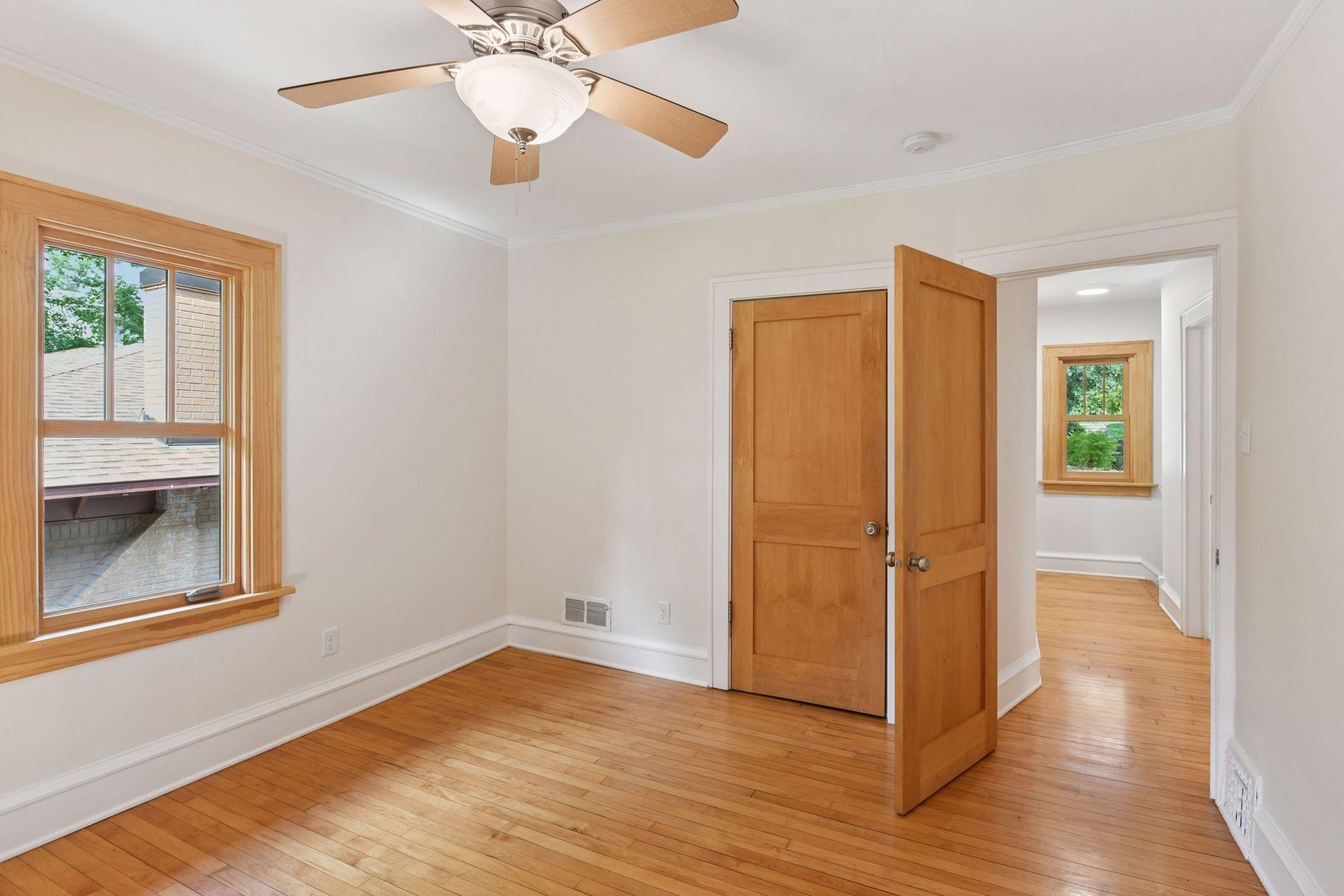 215 Warwick Street SE