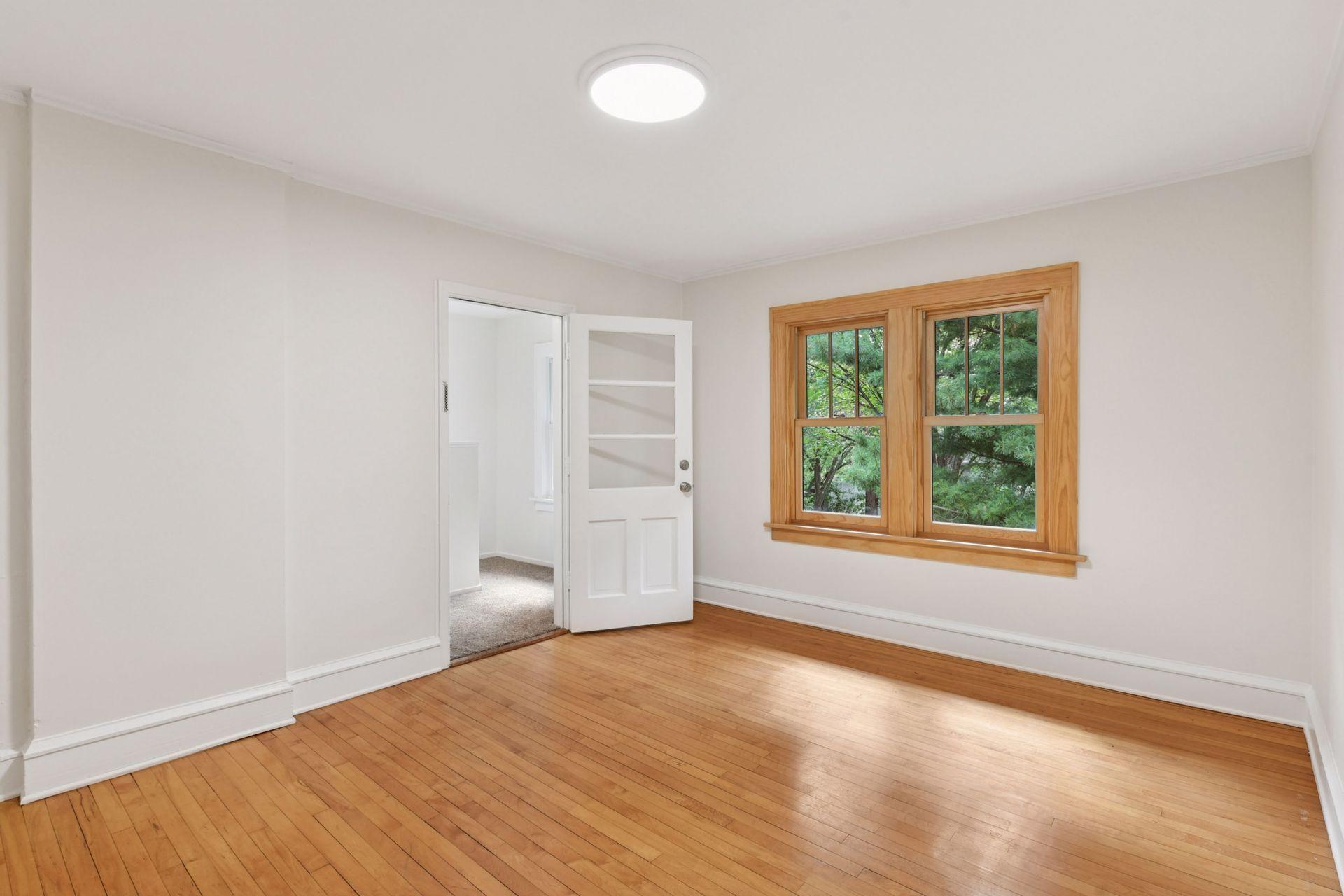 215 Warwick Street SE