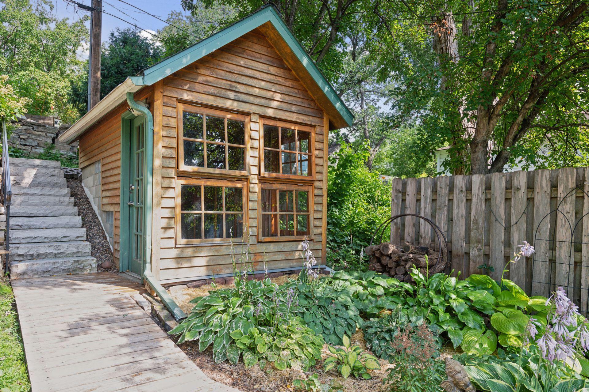 215 Warwick Street SE