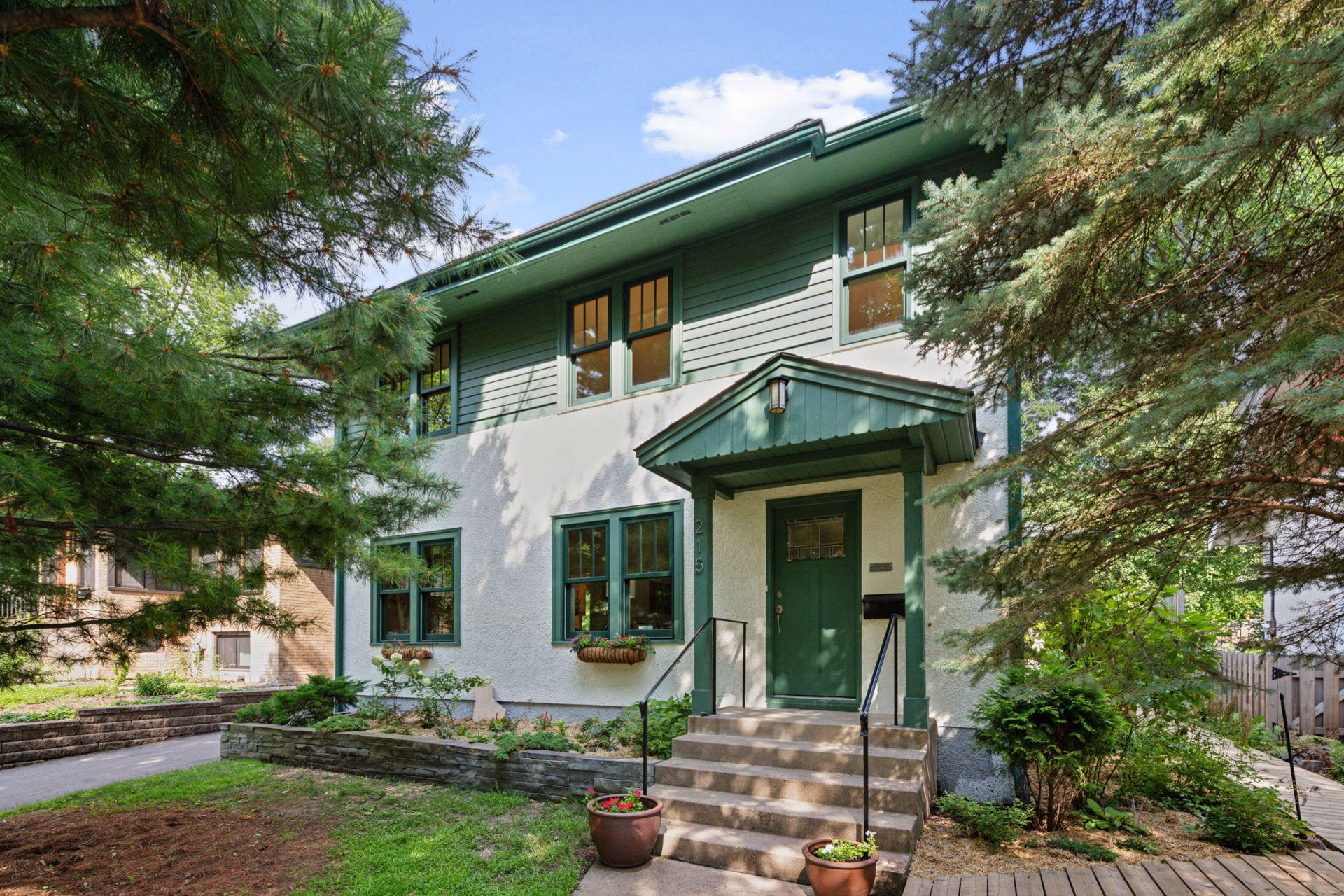 215 Warwick Street SE