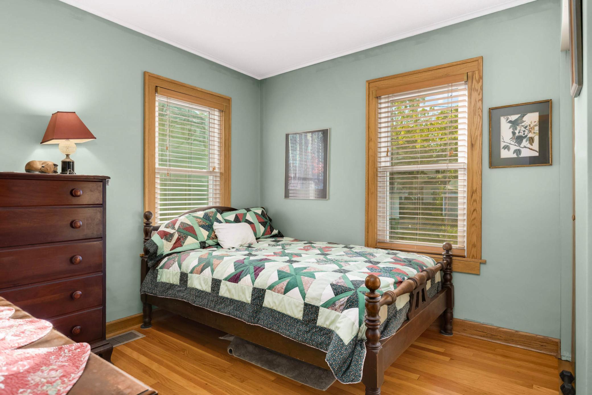 2742 Garfield Street NE