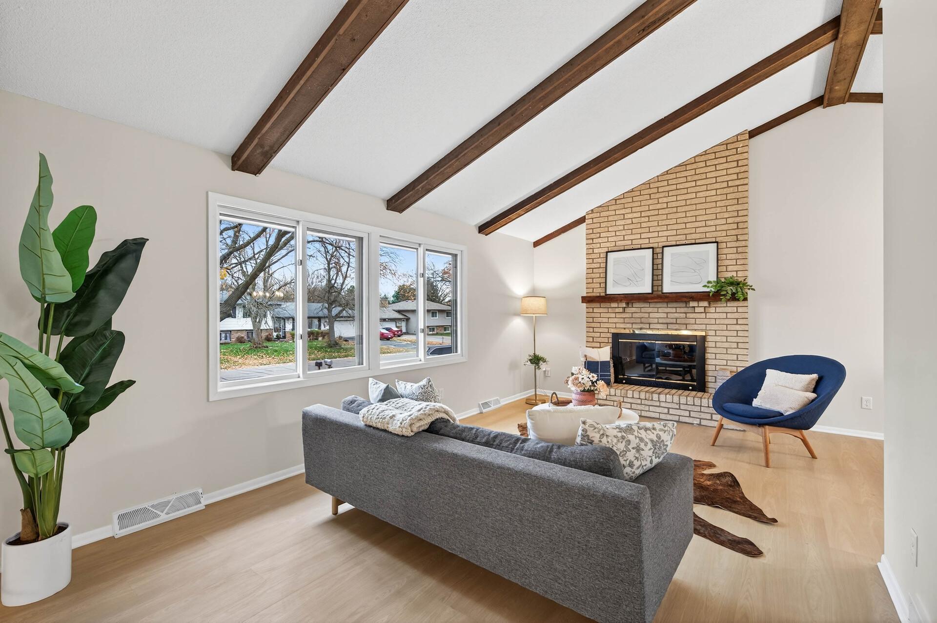 7317 Colorado Avenue N