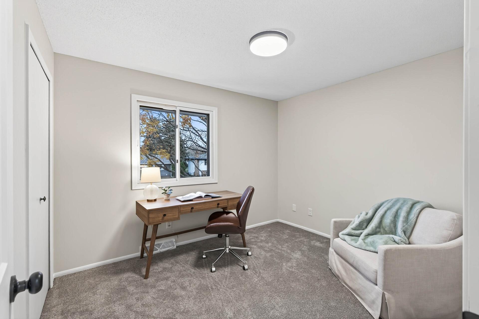 7317 Colorado Avenue N