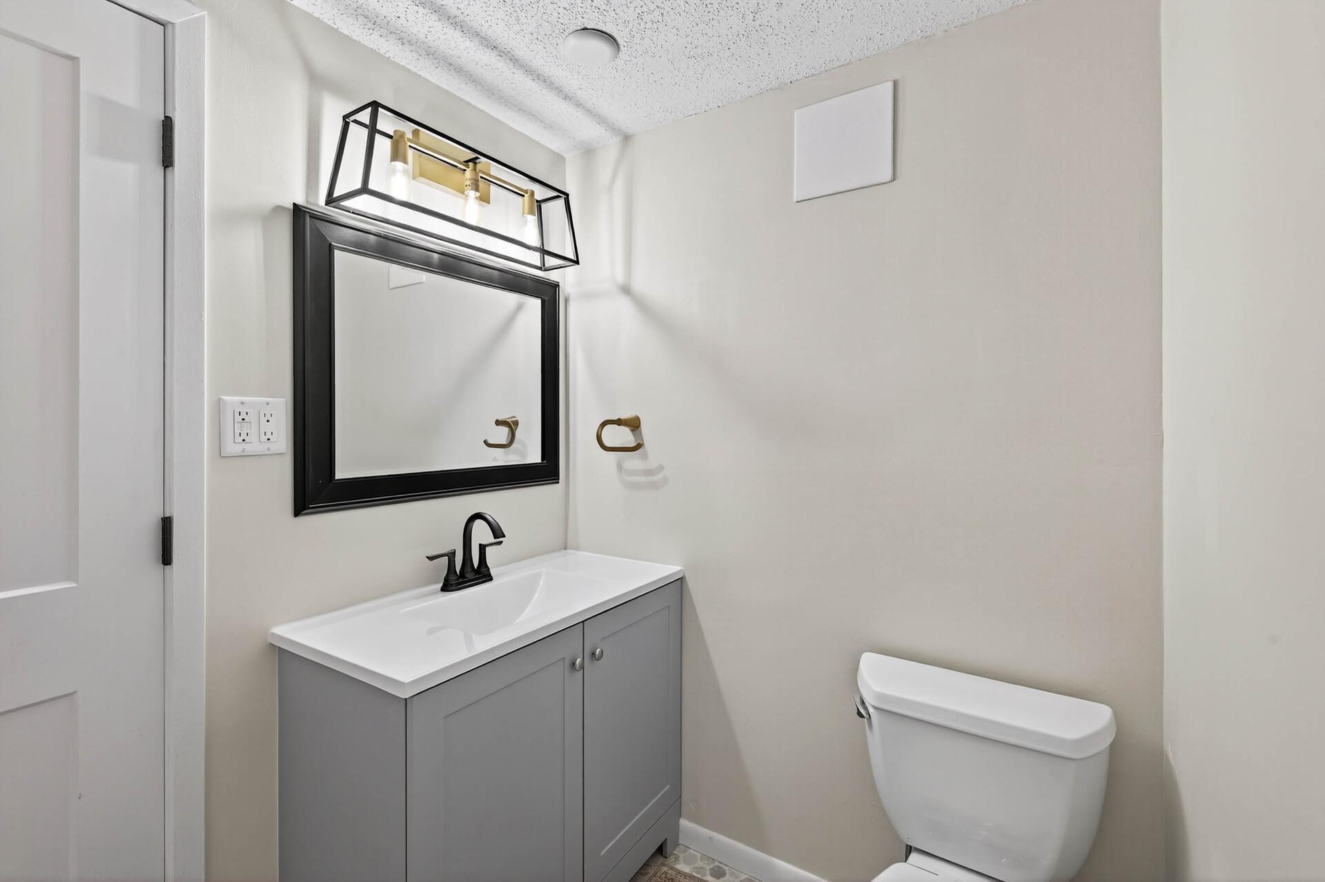 7317 Colorado Avenue N