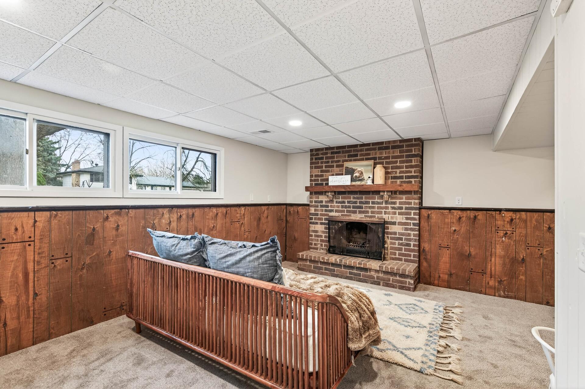 7317 Colorado Avenue N