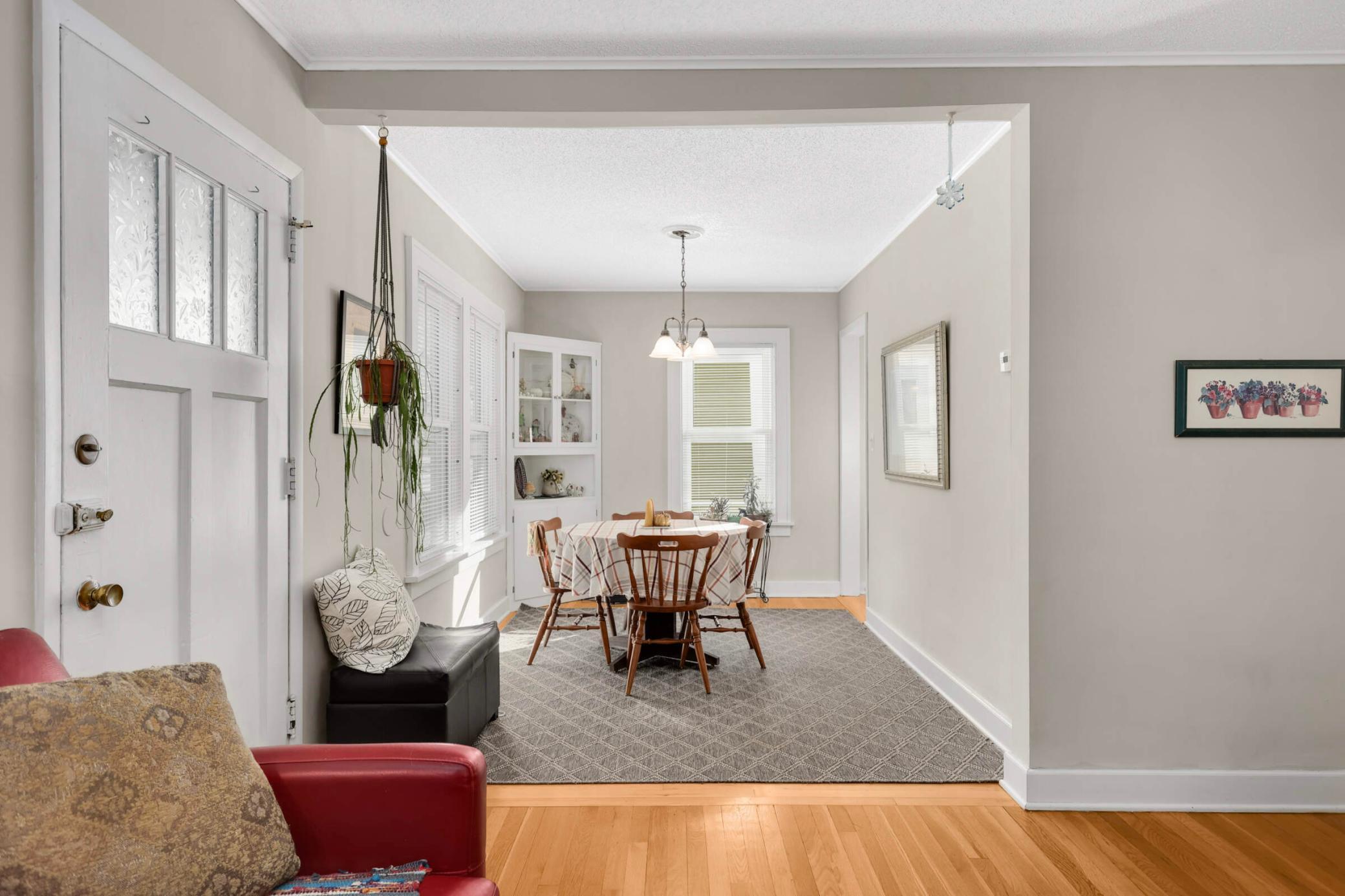 2742 Garfield Street NE