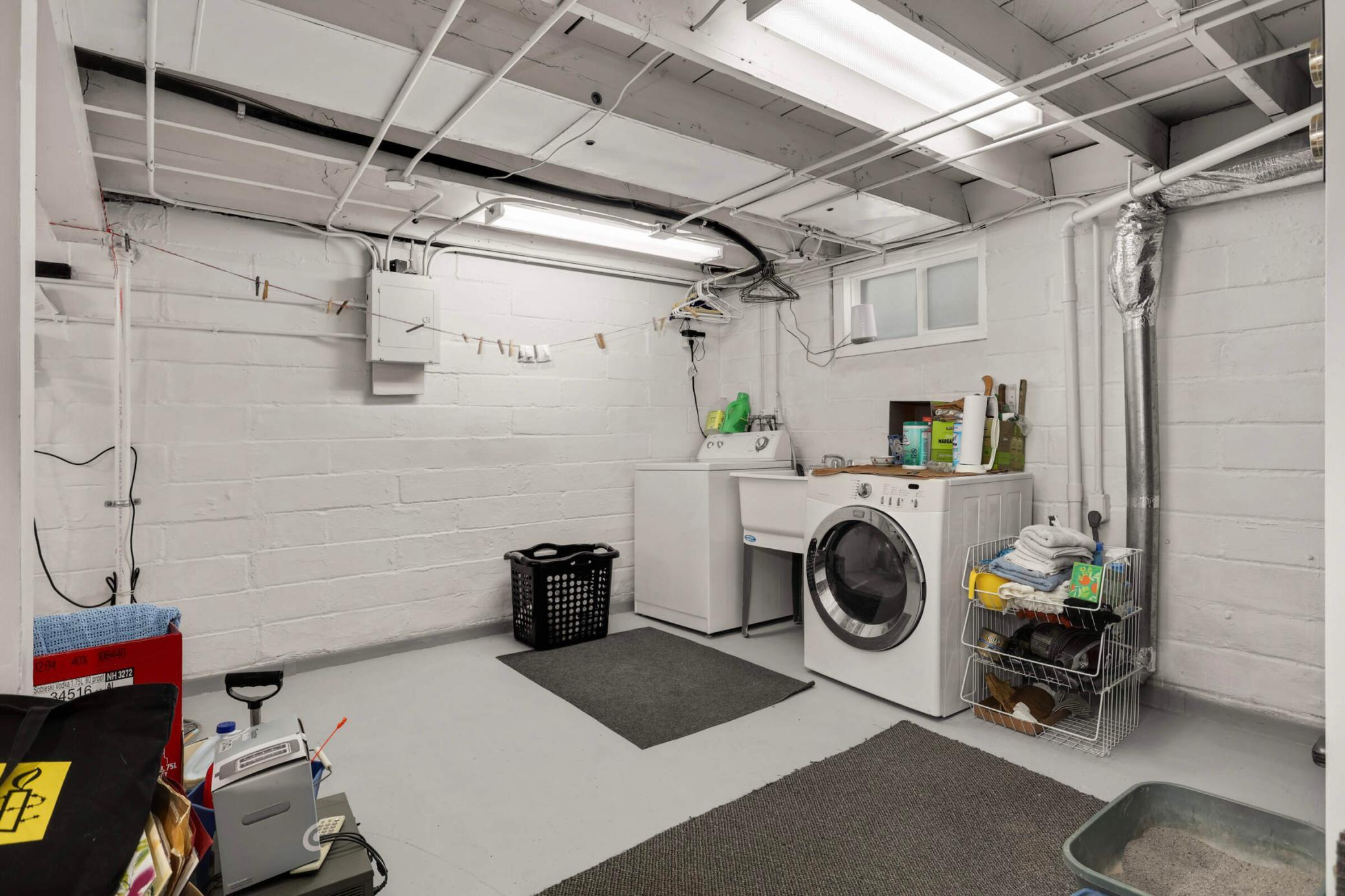 2742 Garfield Street NE