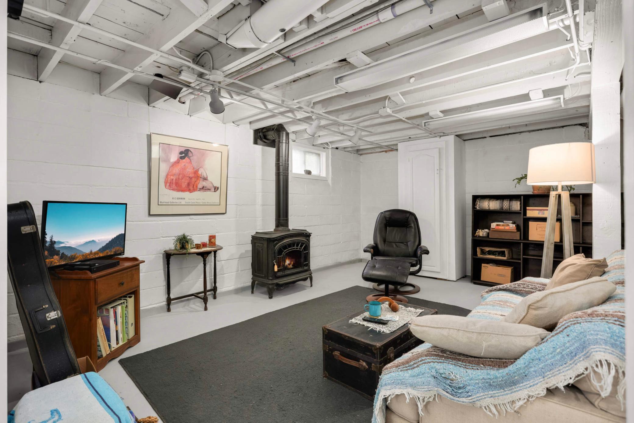 2742 Garfield Street NE