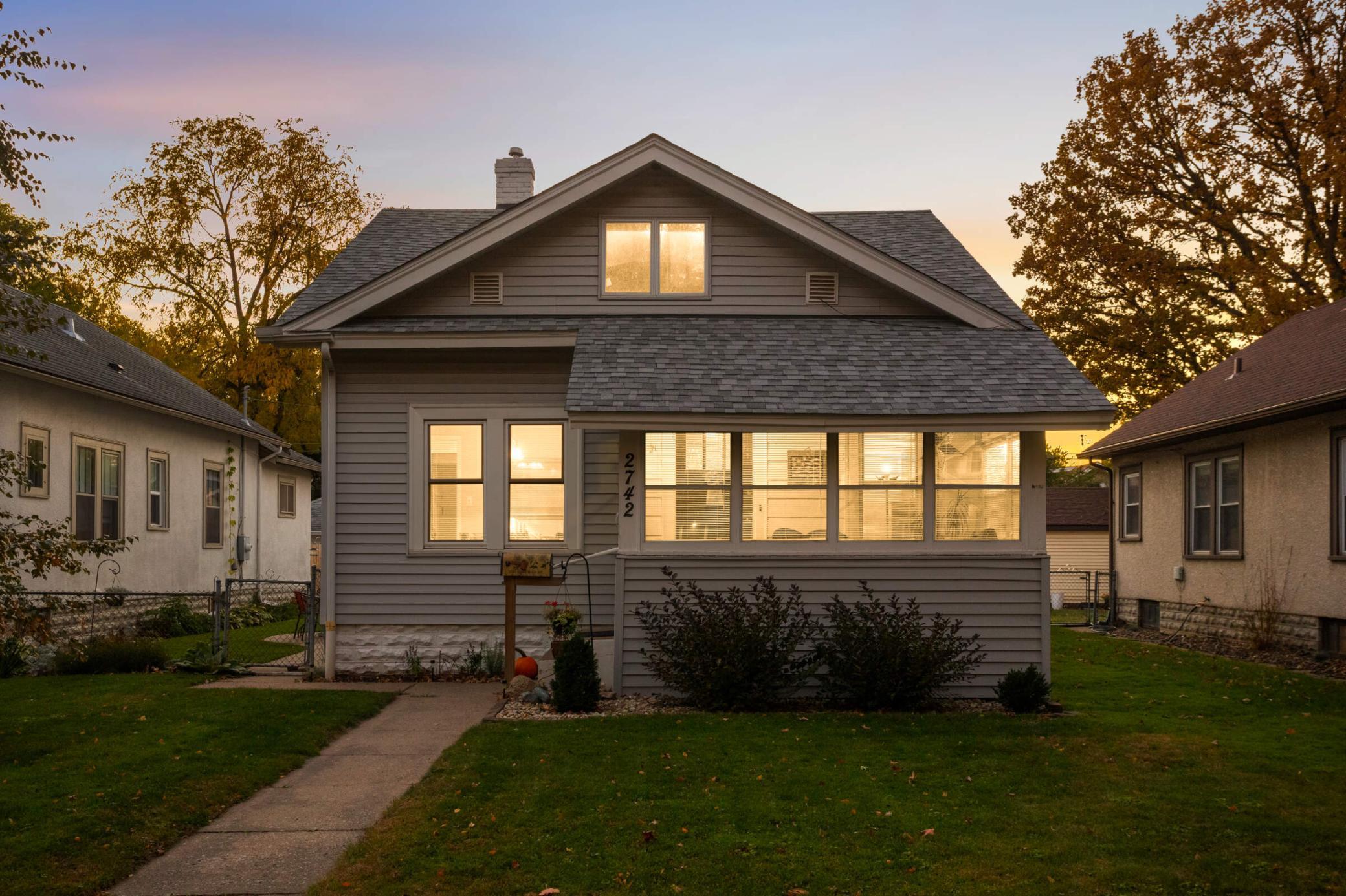 2742 Garfield Street NE