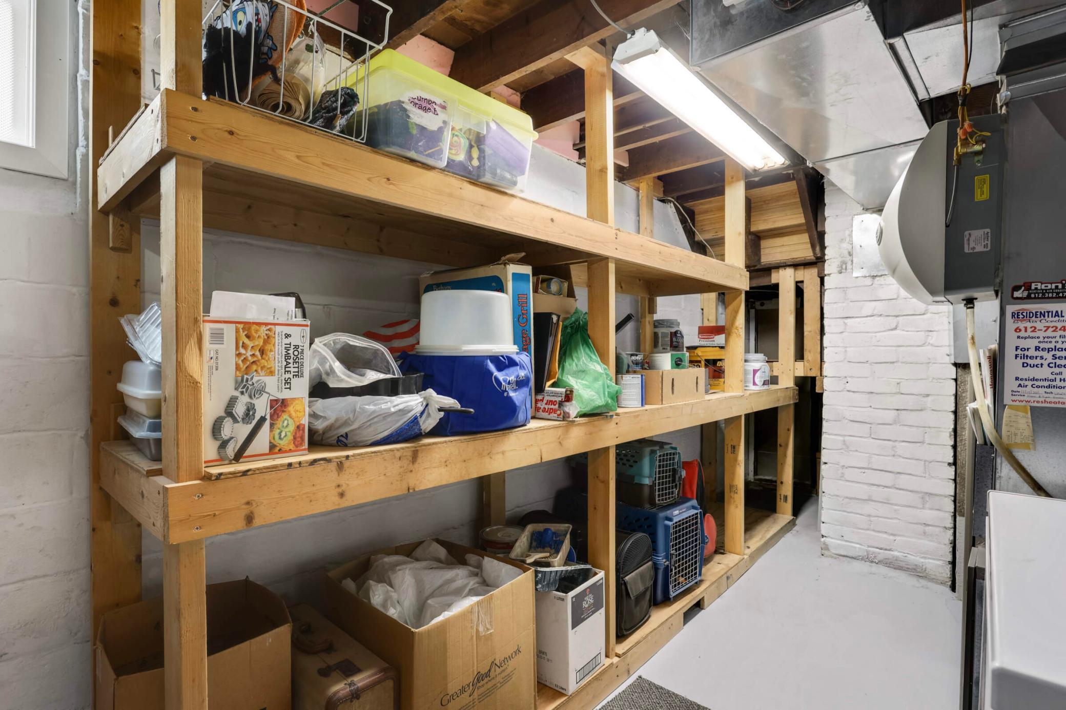 2742 Garfield Street NE