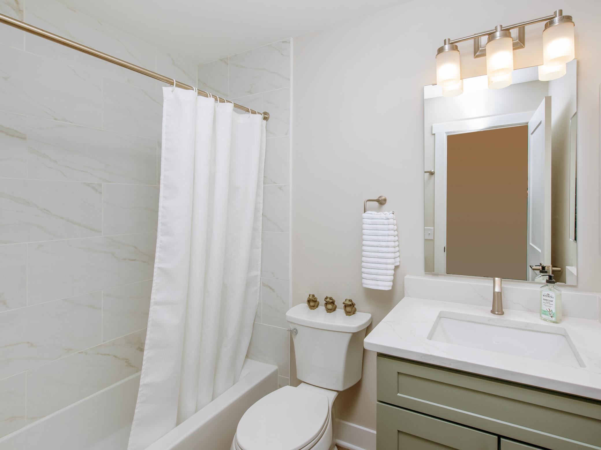 1736 Pleasant Street Unit: A