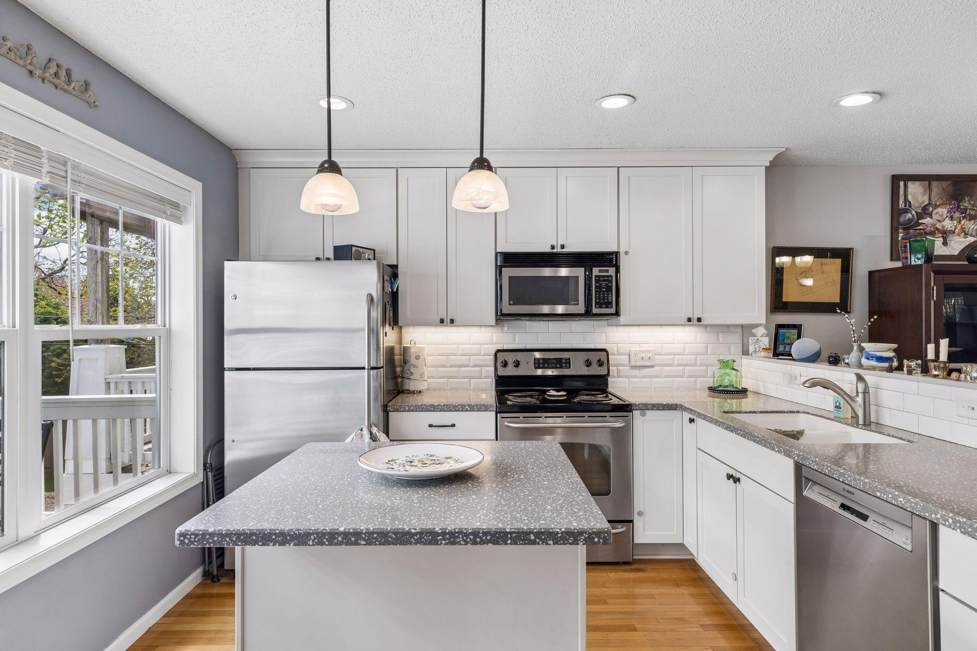 1649 Arona Street Unit: 6