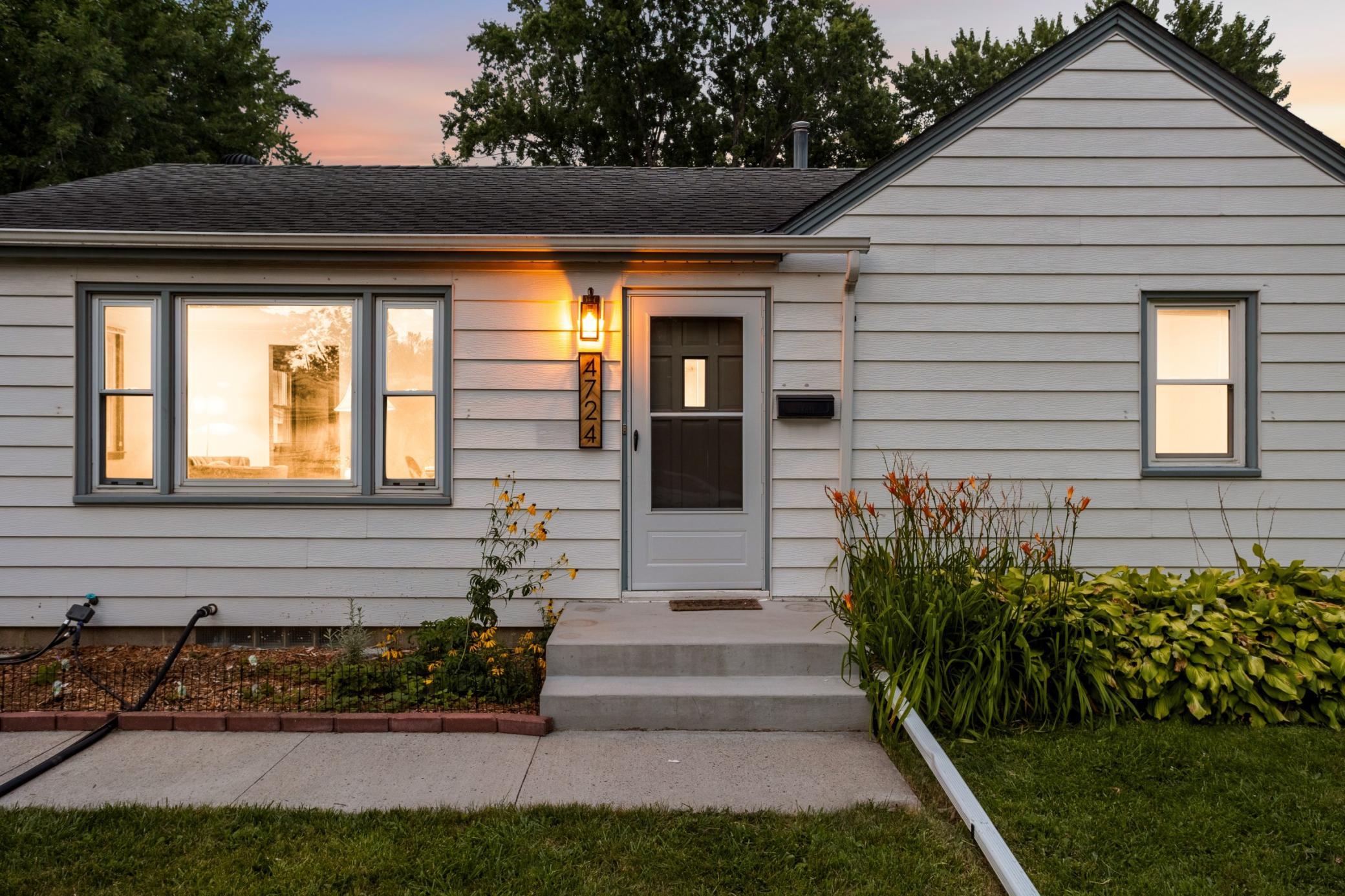 4724 Nevada Avenue N