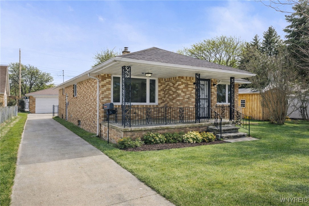 79 Raymond Avenue