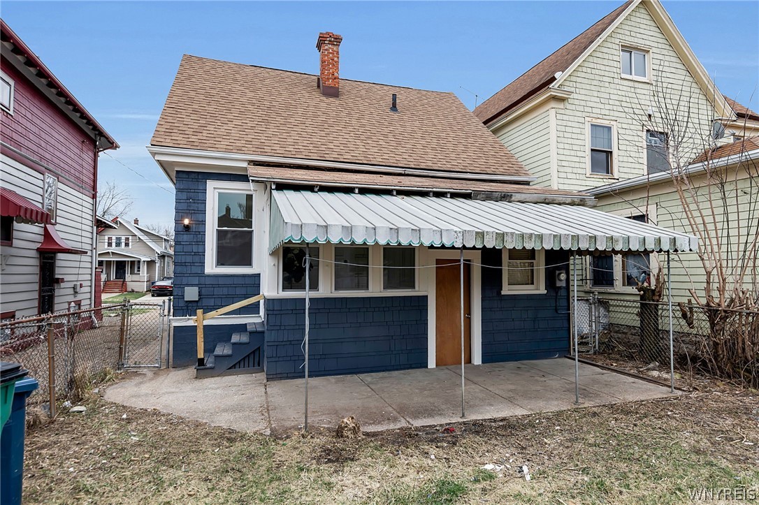 22 Thatcher Avenue