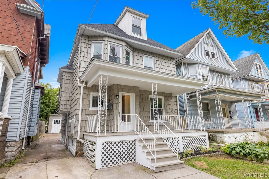 89 Briggs Avenue