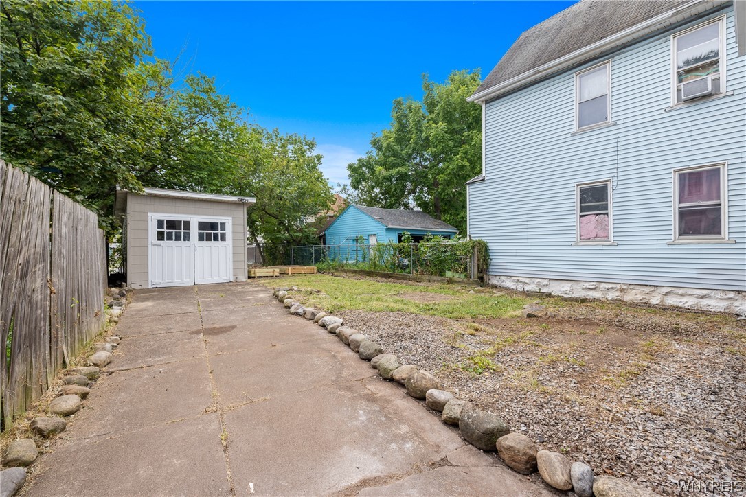 89 Briggs Avenue