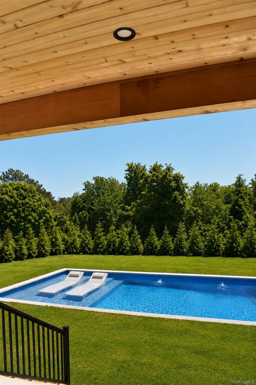 14 Ridge Road