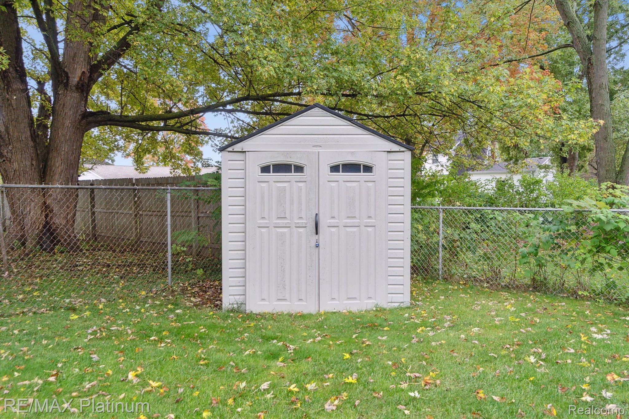 640 Wilson Ave. Avenue