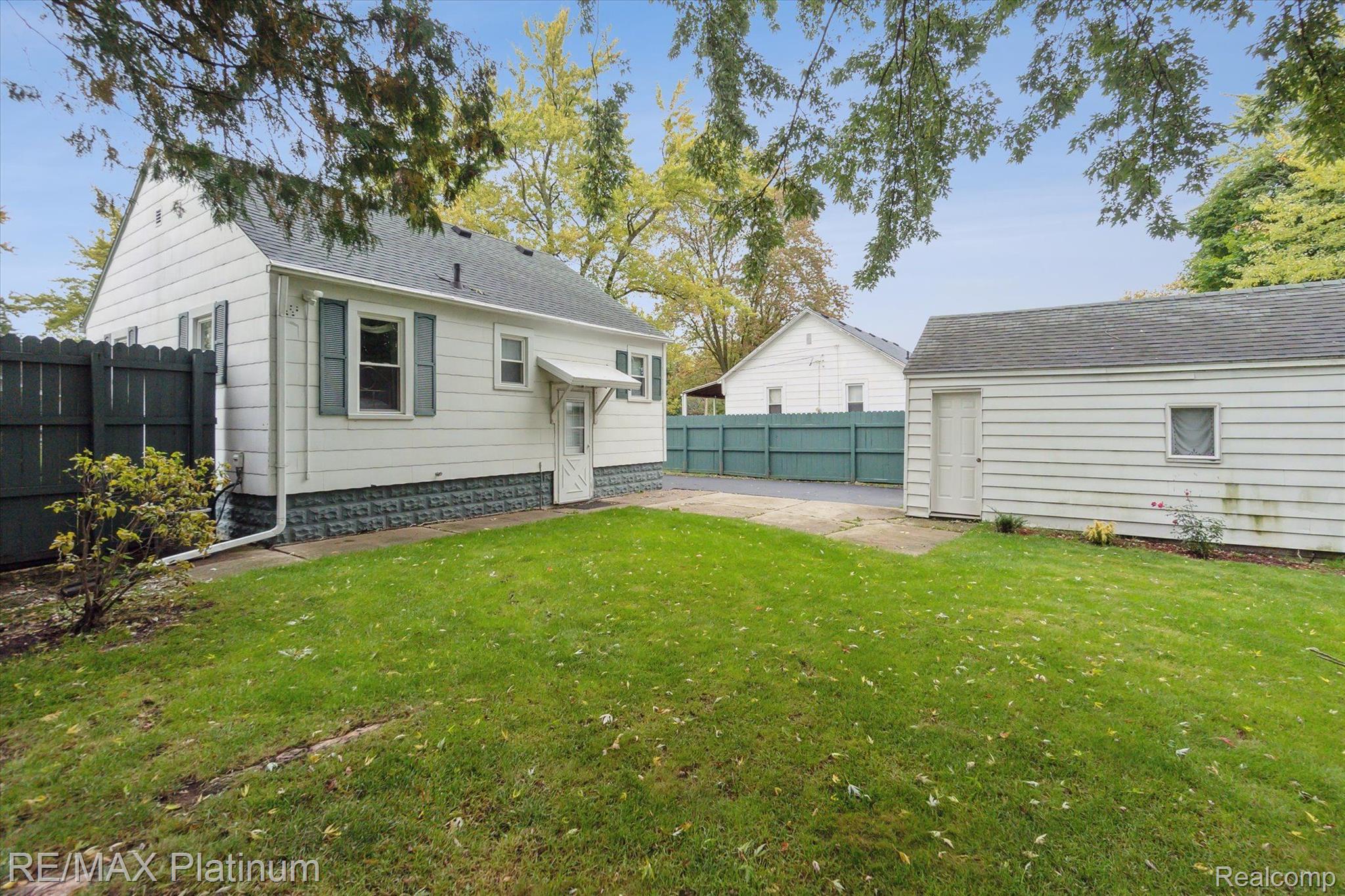 640 Wilson Ave. Avenue