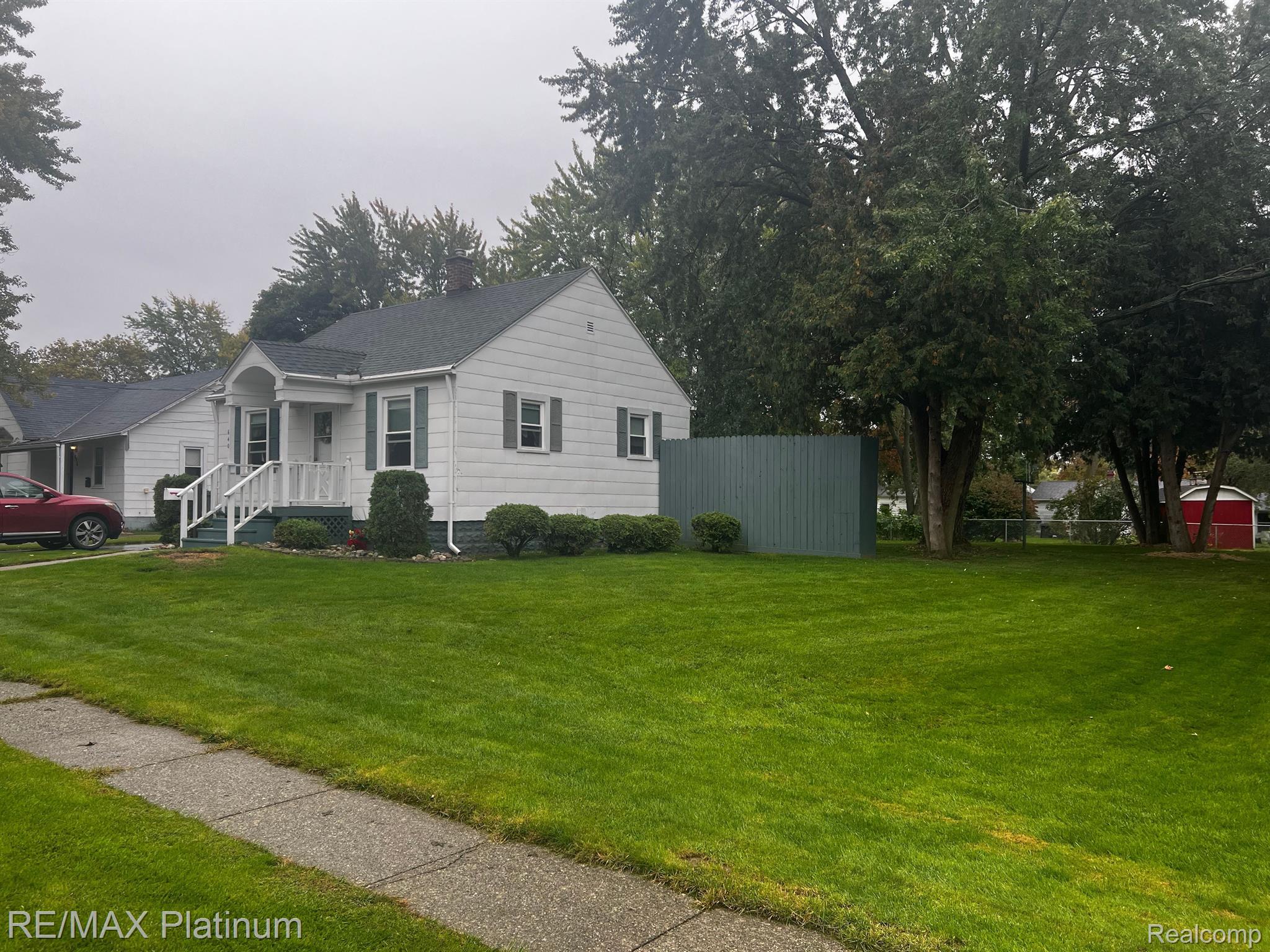 640 Wilson Ave. Avenue