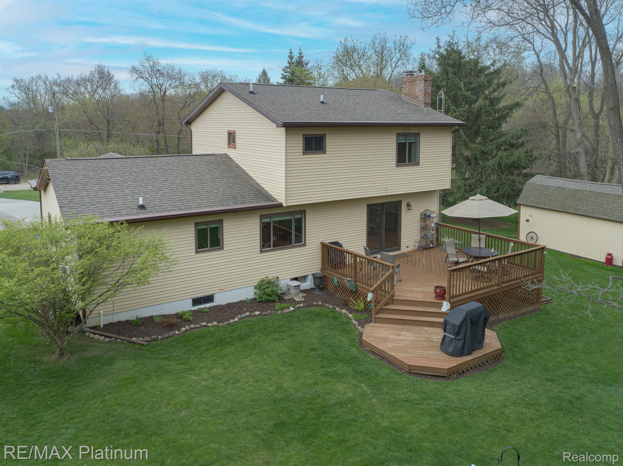 11585 Tipsico Lake Road