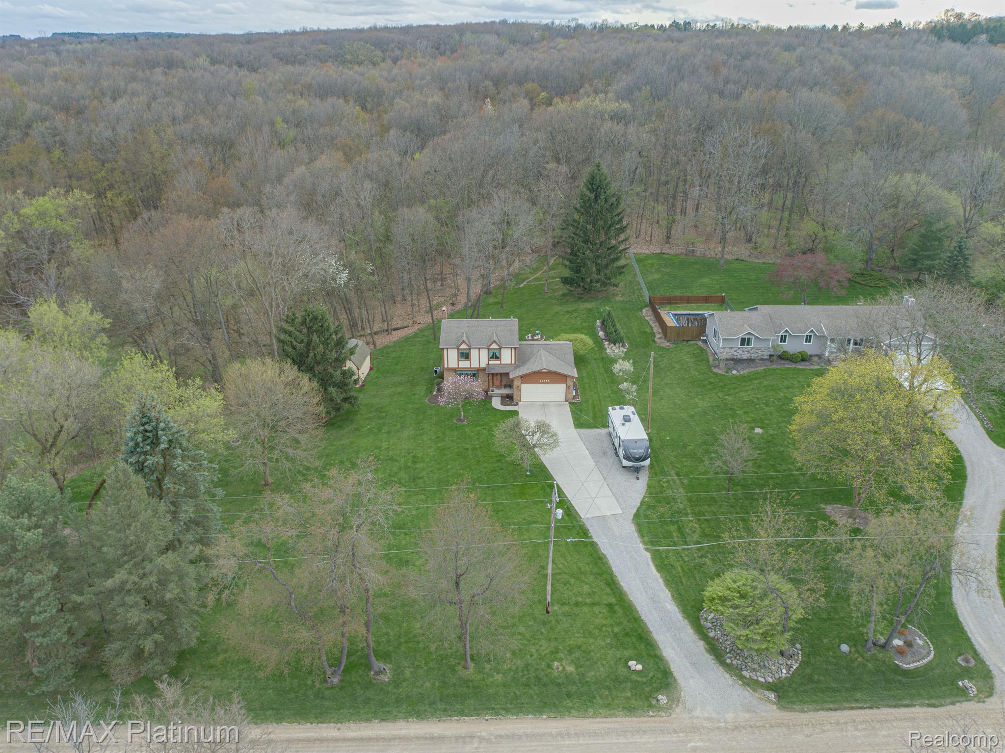 11585 Tipsico Lake Road