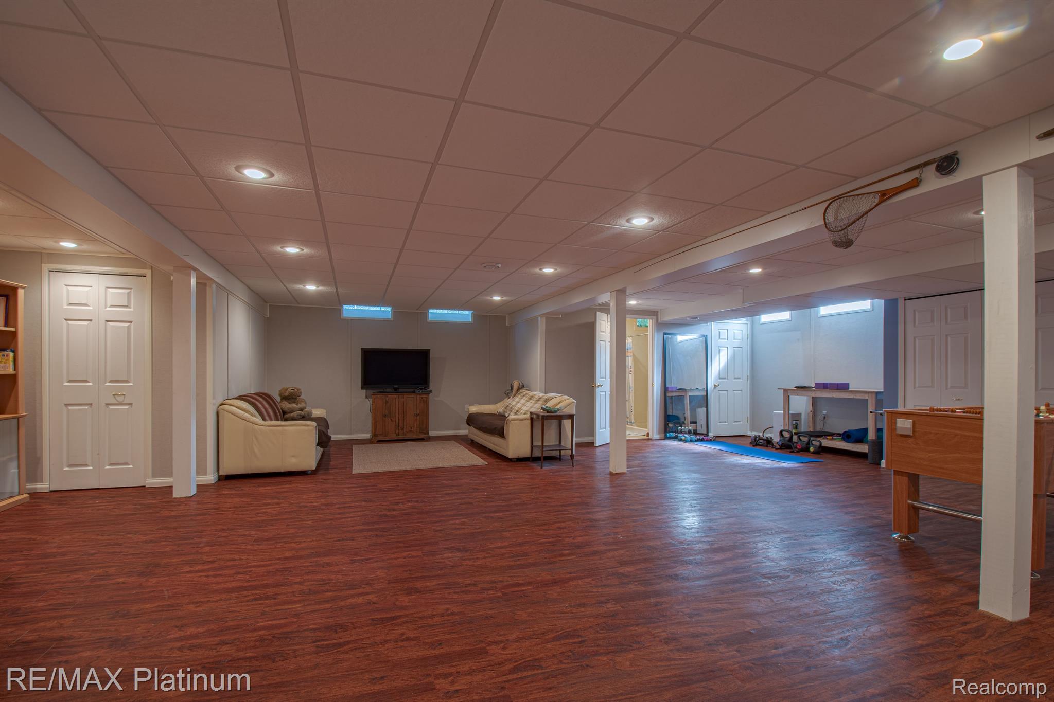 19050 CANTERBURY Drive