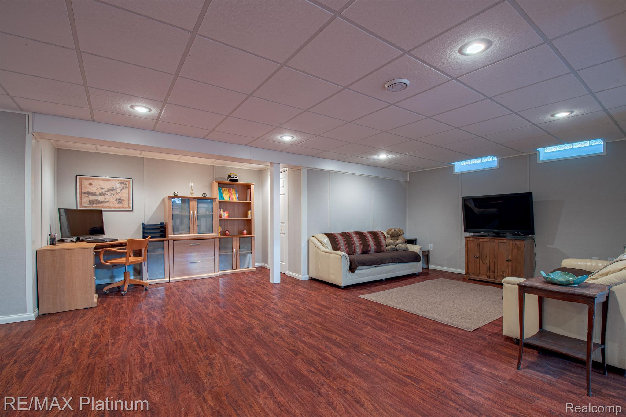 19050 CANTERBURY Drive