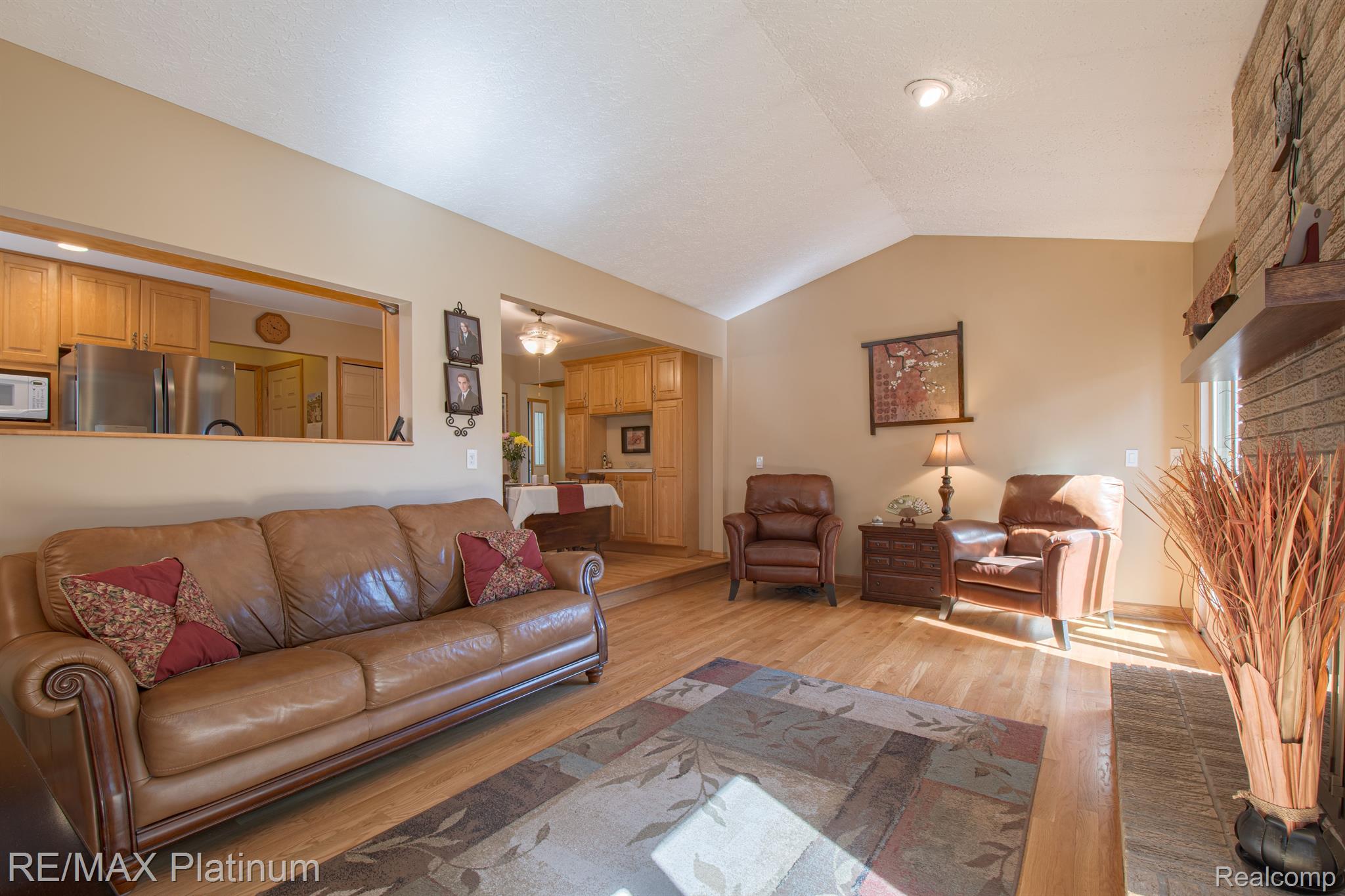 19050 CANTERBURY Drive