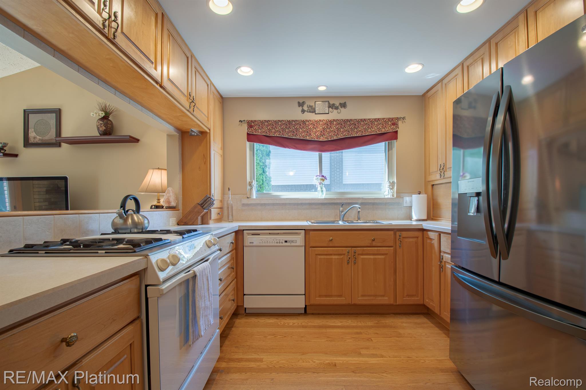 19050 CANTERBURY Drive