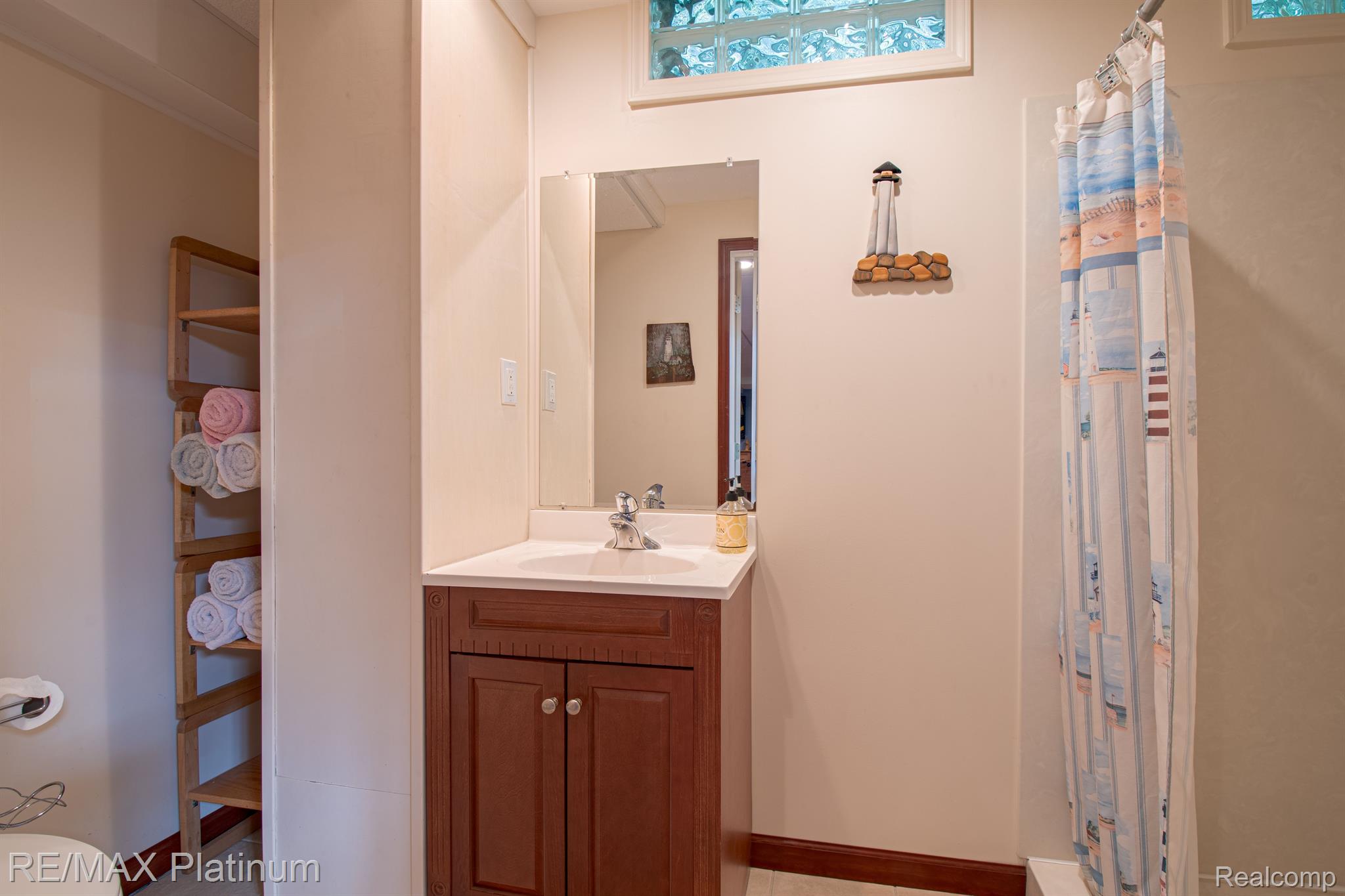 19050 CANTERBURY Drive