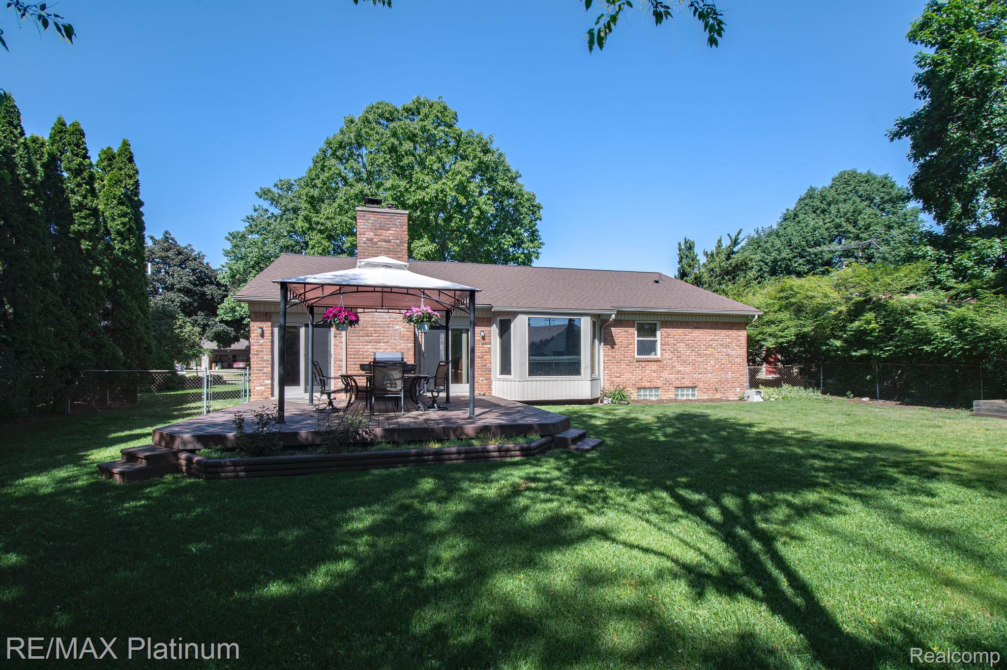 19050 CANTERBURY Drive