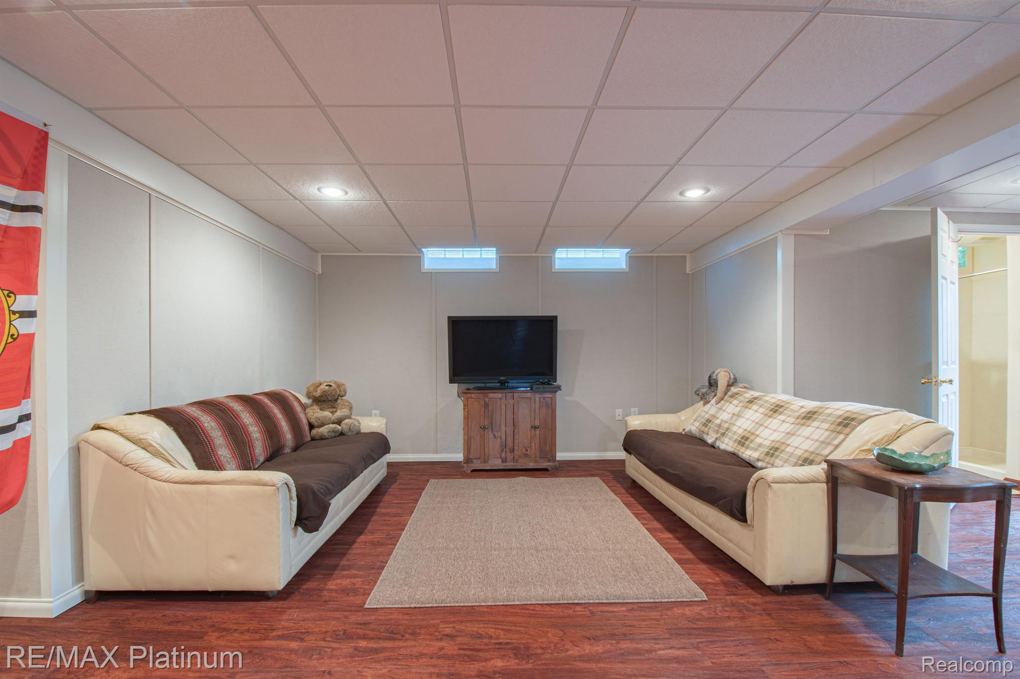 19050 CANTERBURY Drive