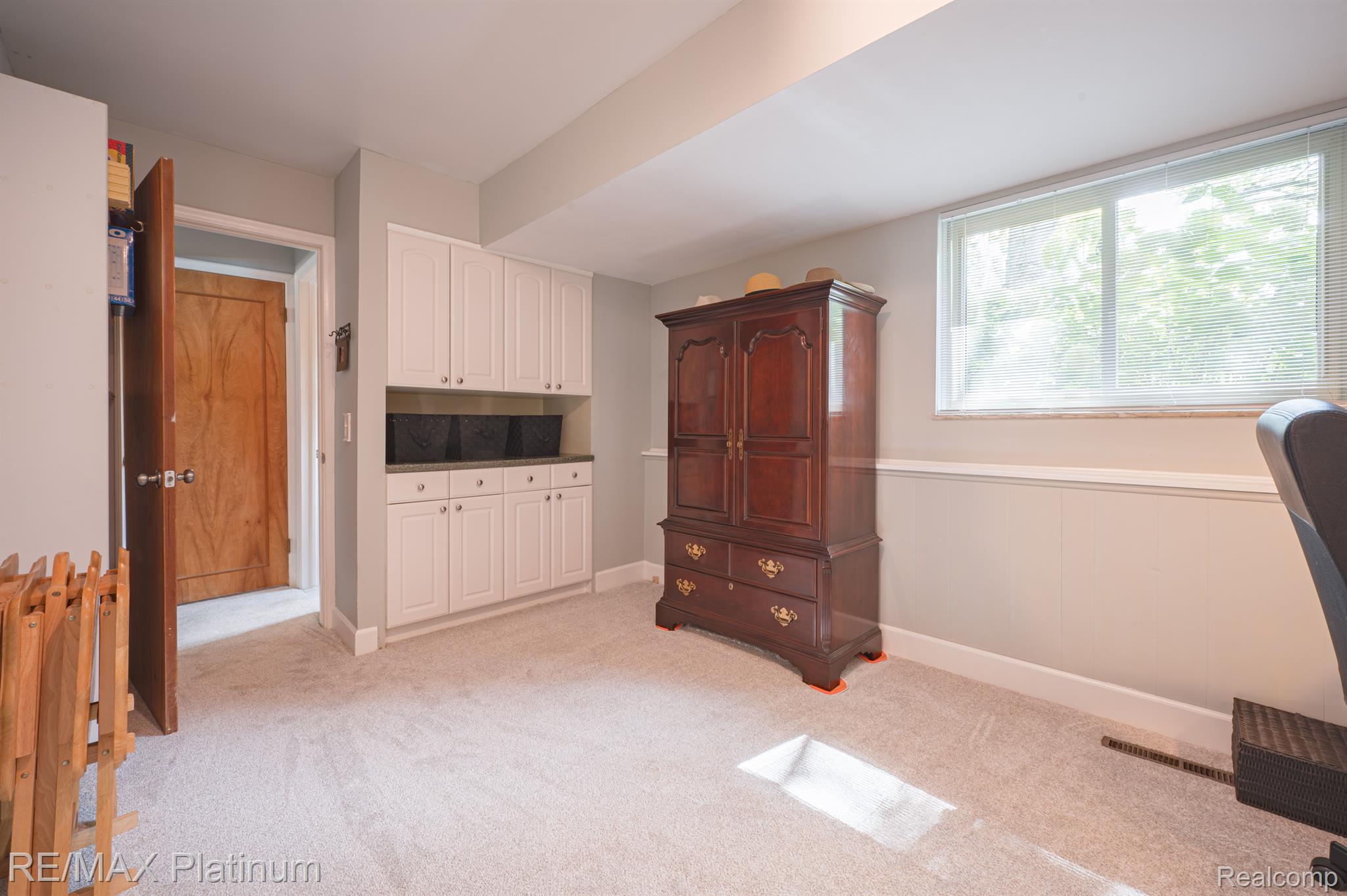 12163 JEFFERS Lane