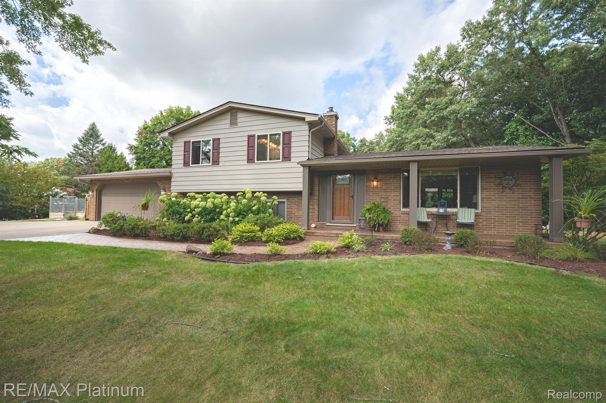 12163 JEFFERS Lane