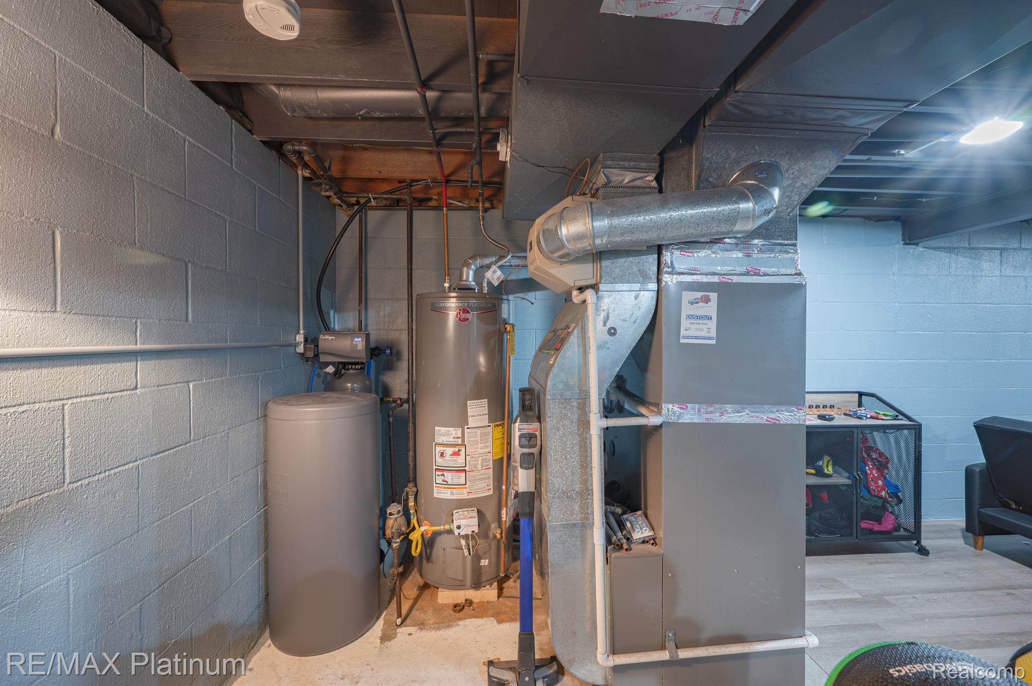 11351 MANCHESTER Drive