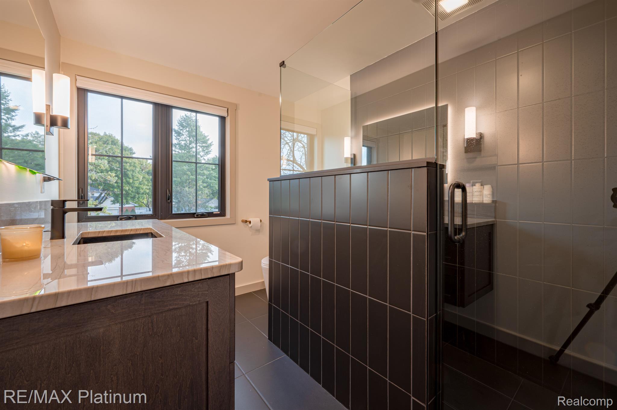 11351 MANCHESTER Drive