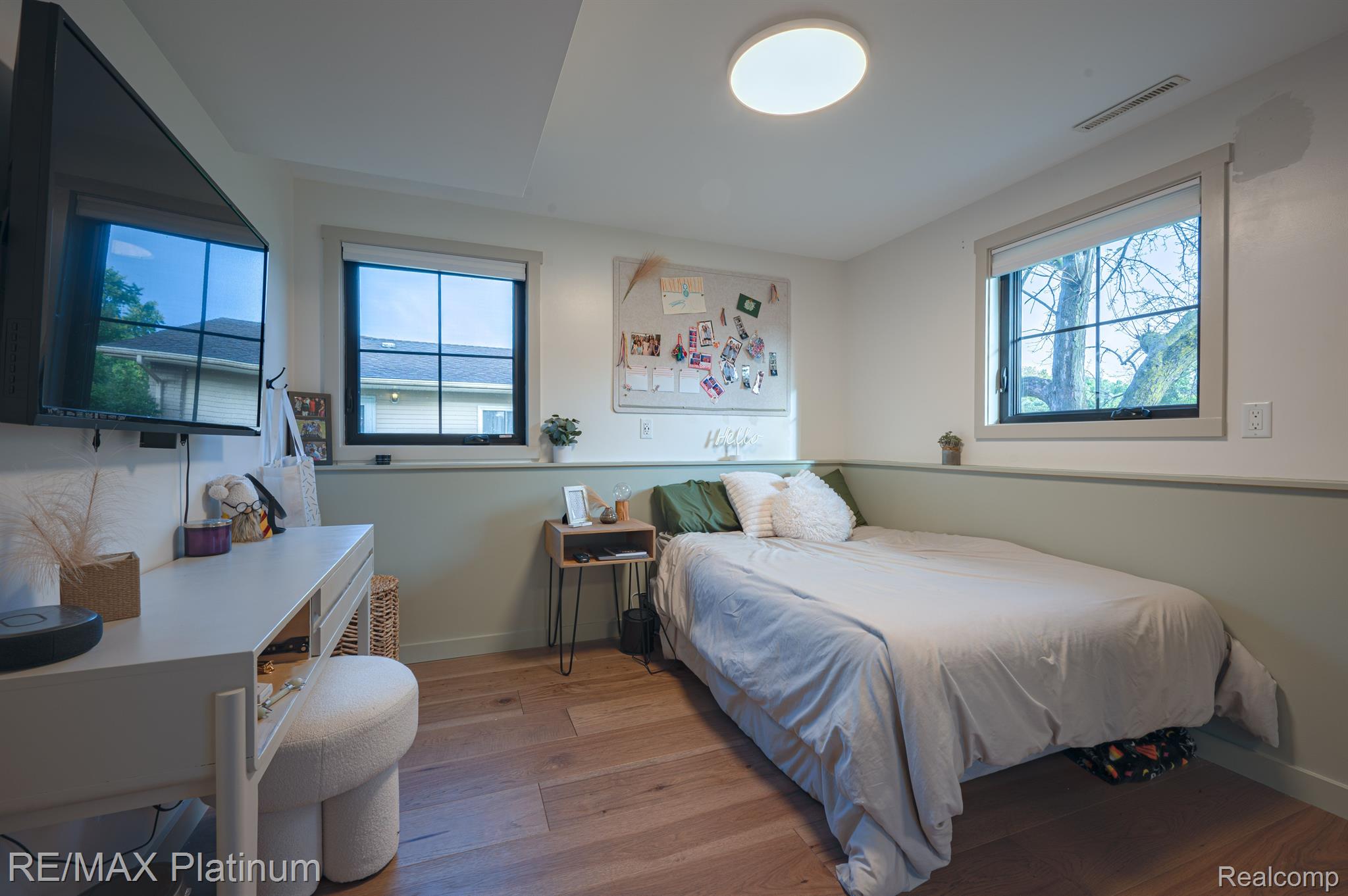 11351 MANCHESTER Drive