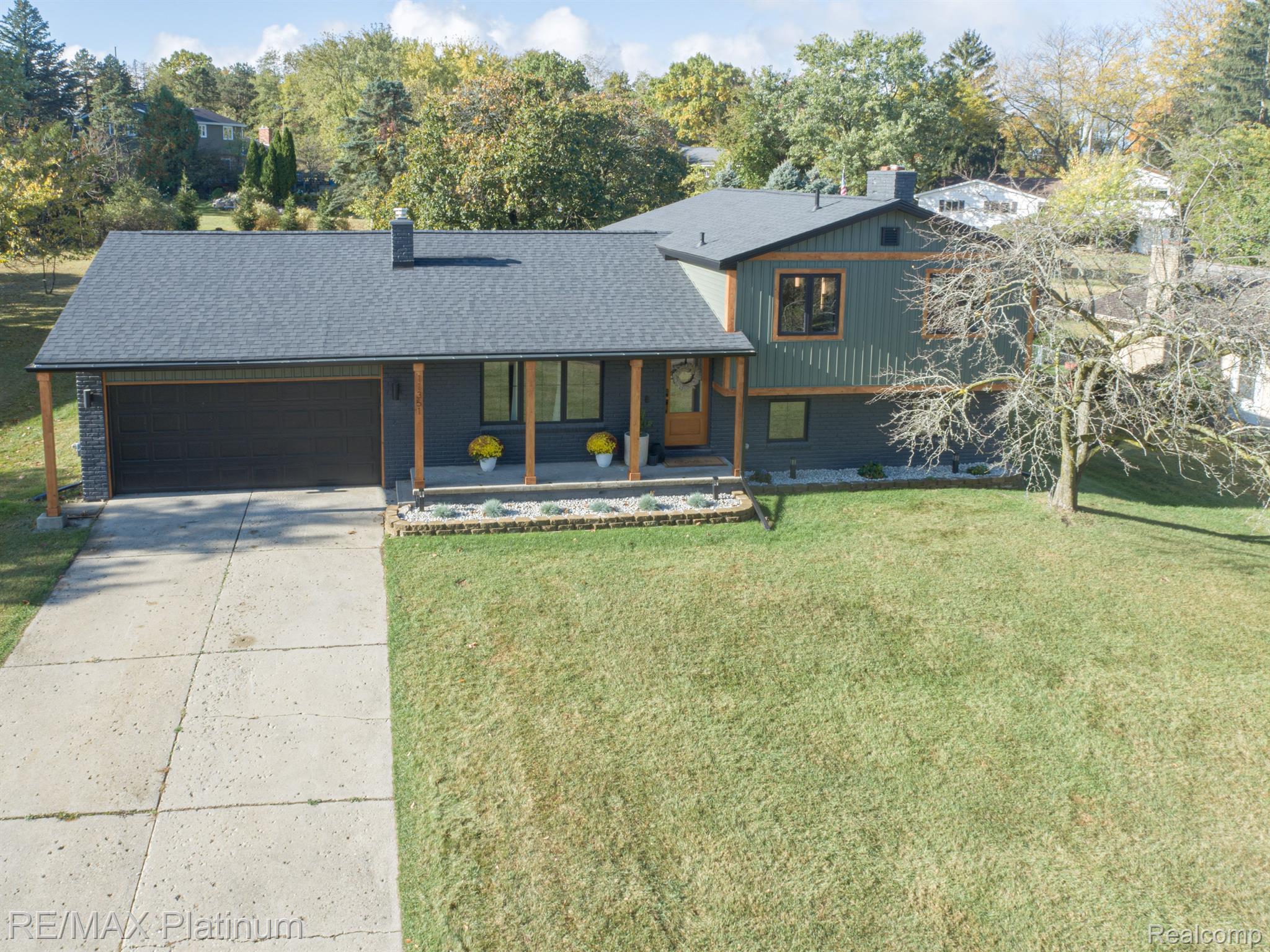 11351 MANCHESTER Drive