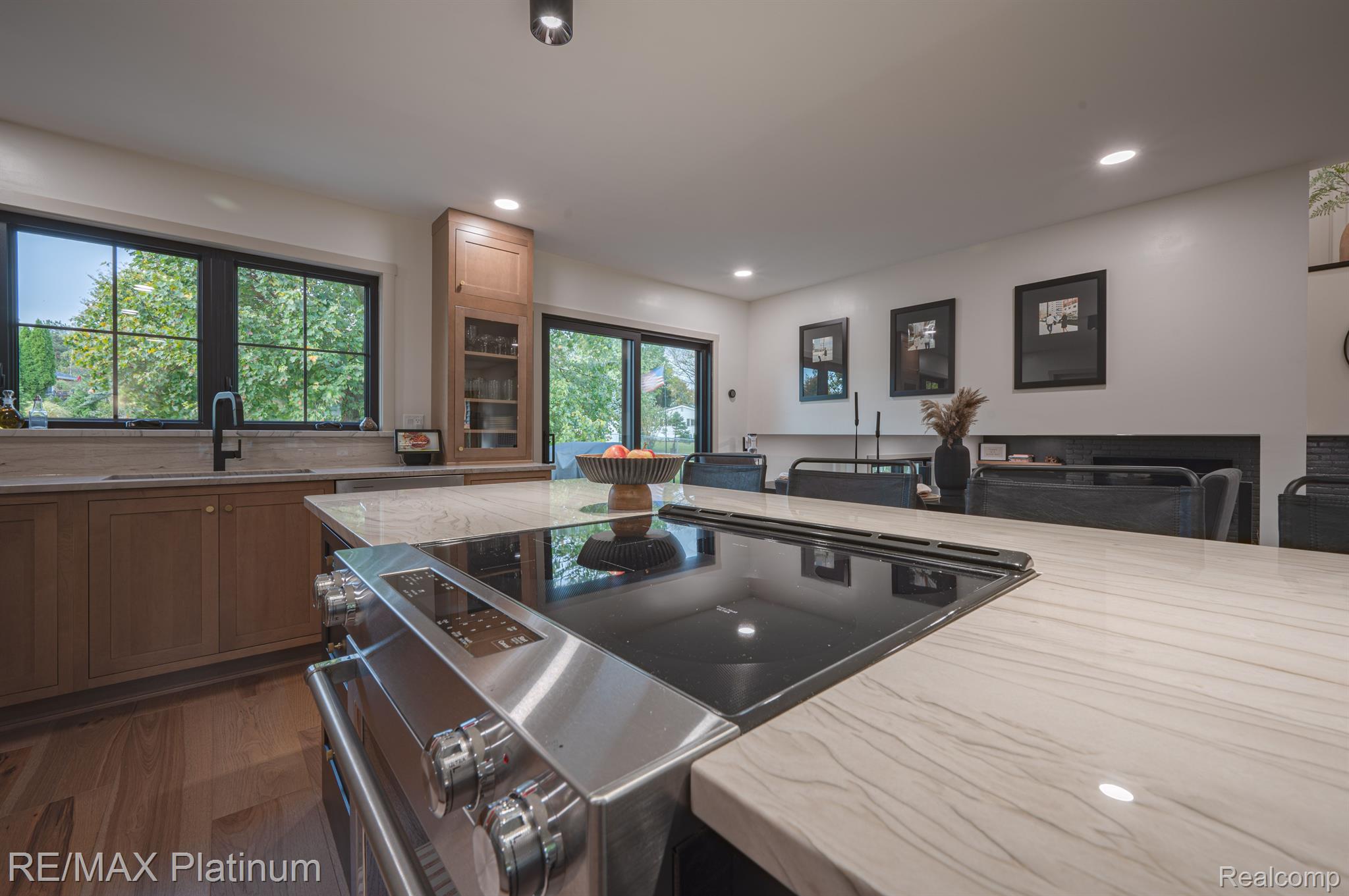 11351 MANCHESTER Drive