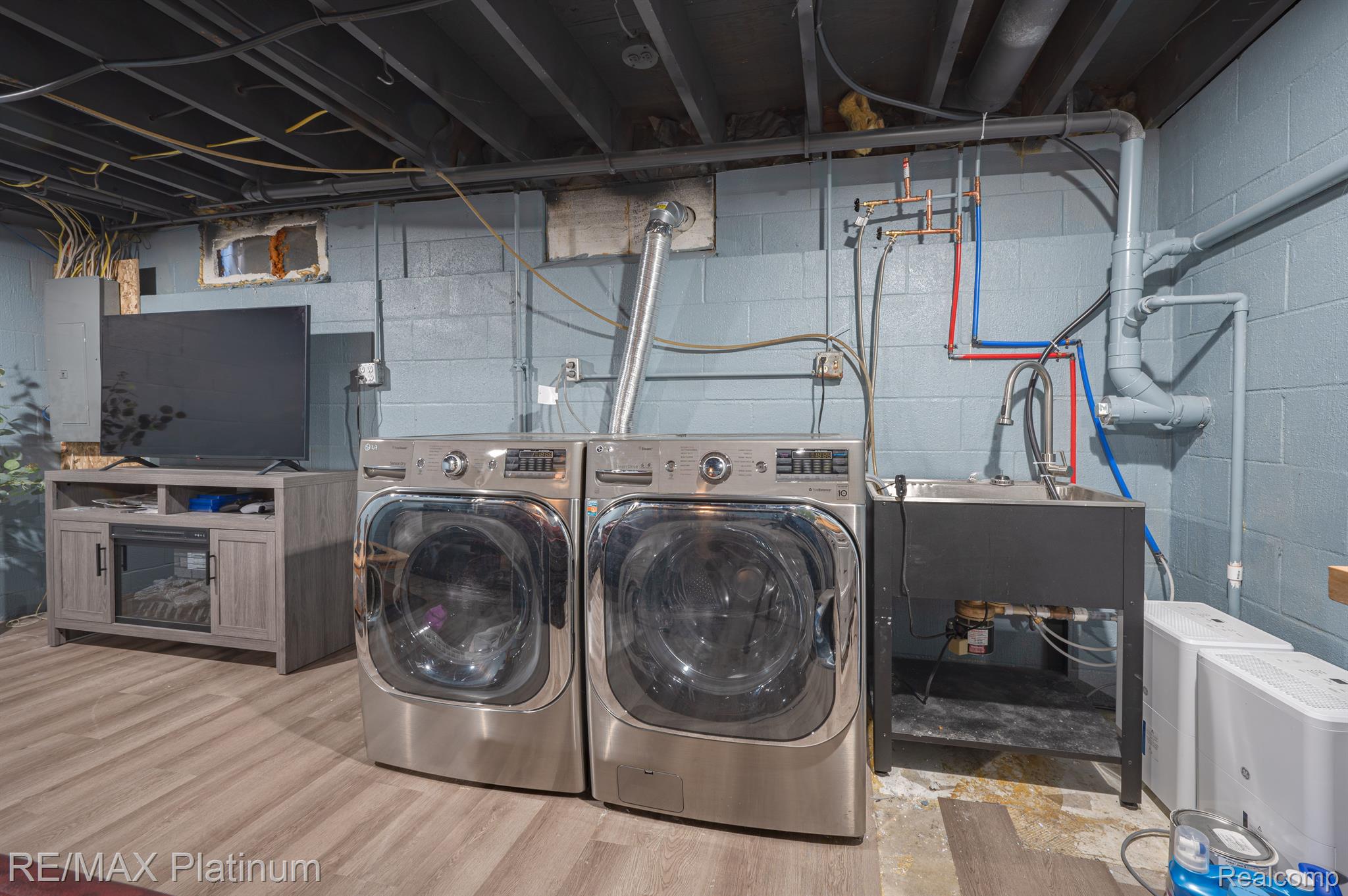 11351 MANCHESTER Drive