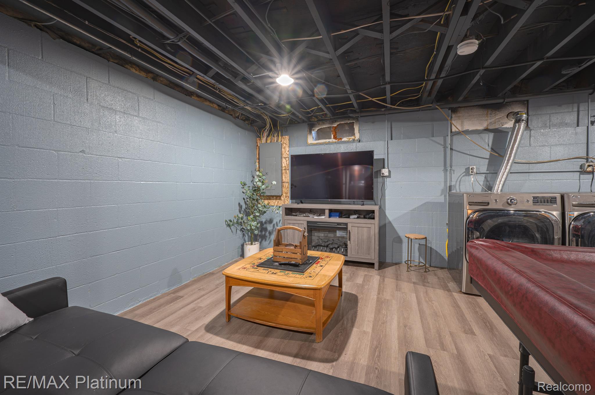 11351 MANCHESTER Drive