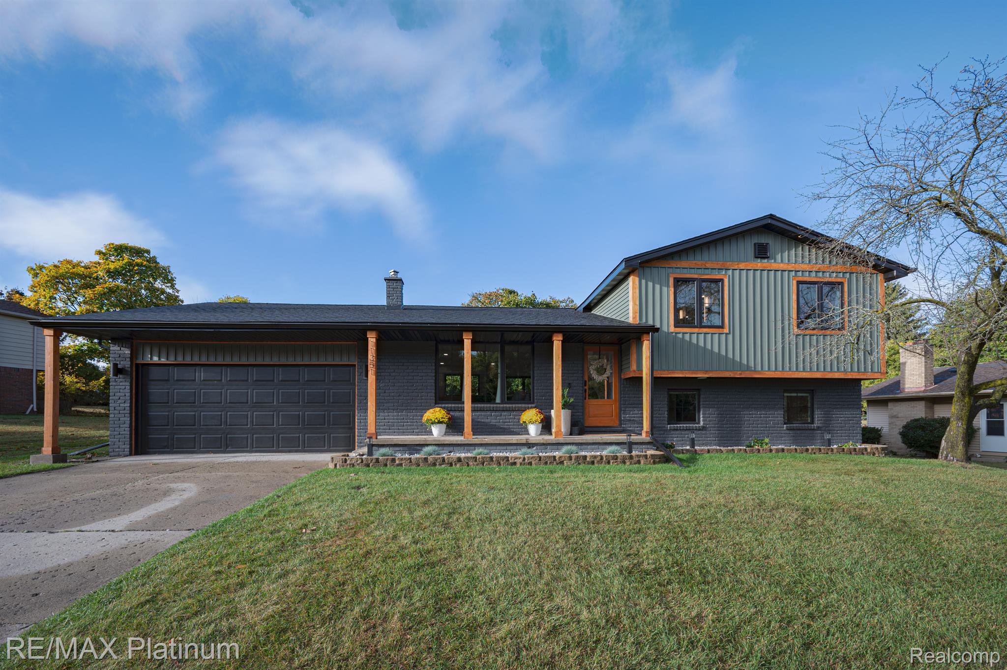 11351 MANCHESTER Drive