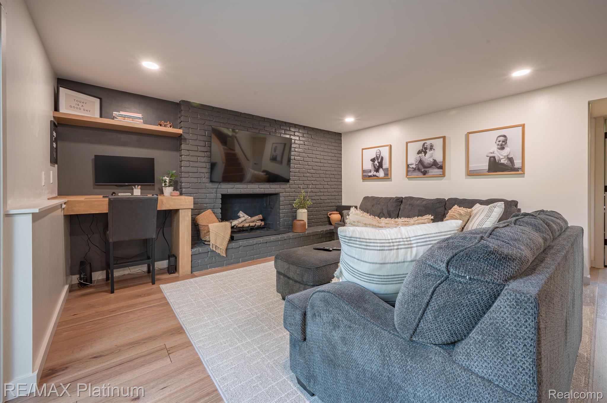 11351 MANCHESTER Drive