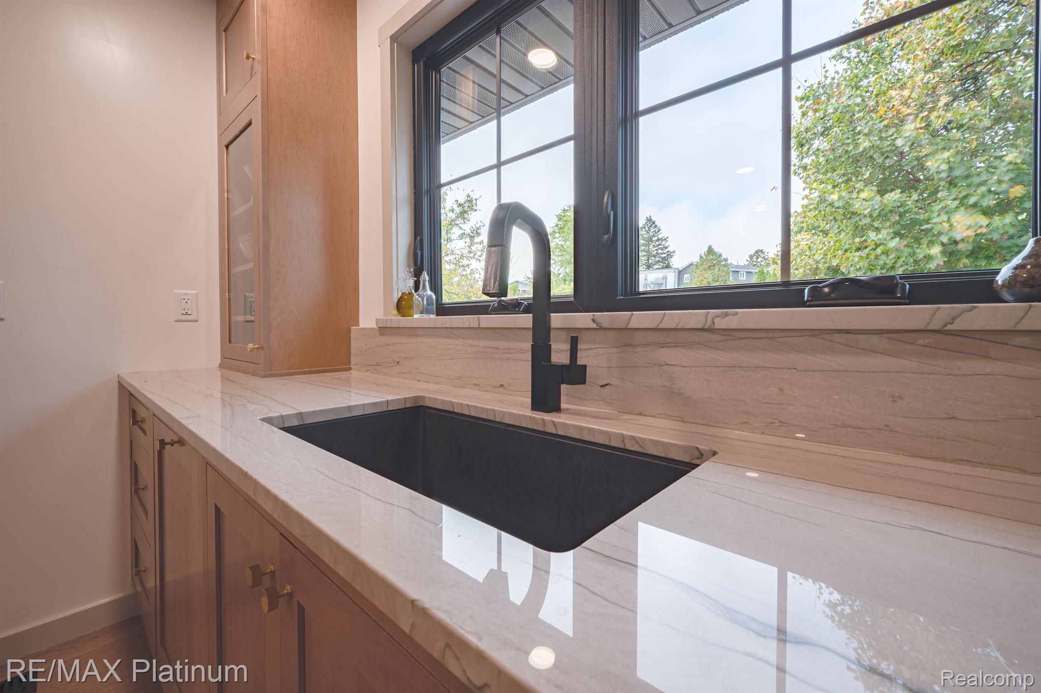 11351 MANCHESTER Drive