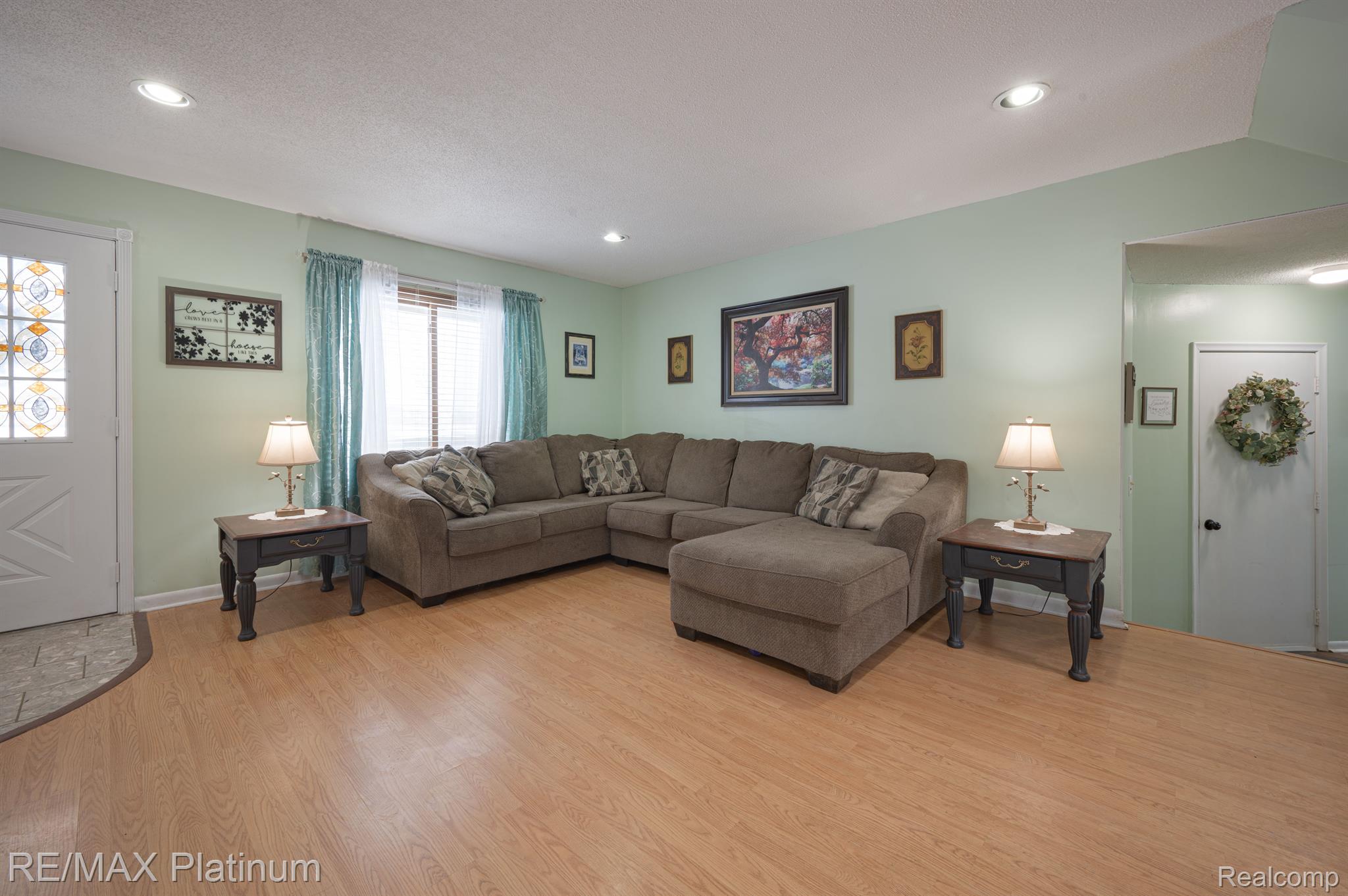 12518 SEYMOUR Road